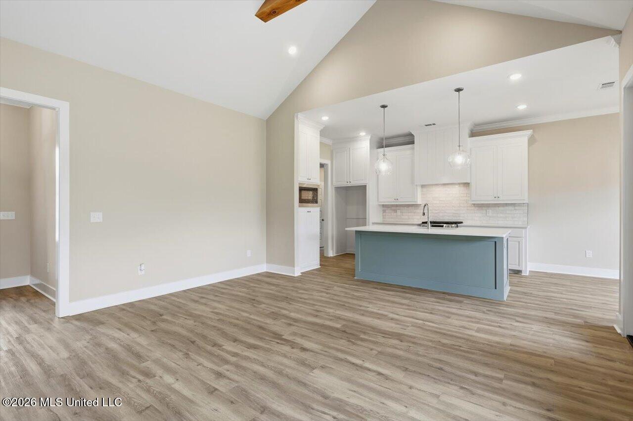 343 Brookfield Circle Property Photo 6
