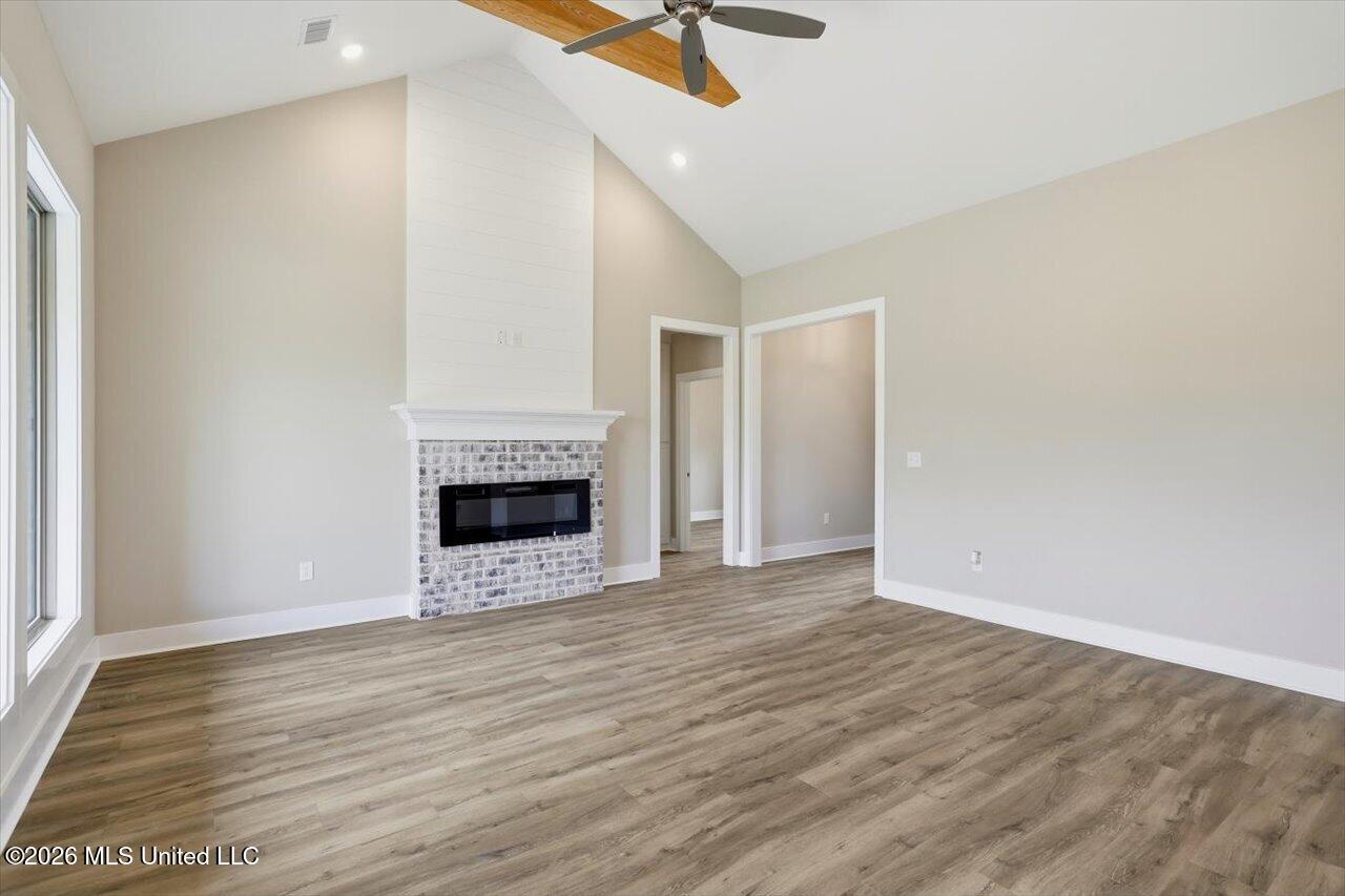343 Brookfield Circle Property Photo 7