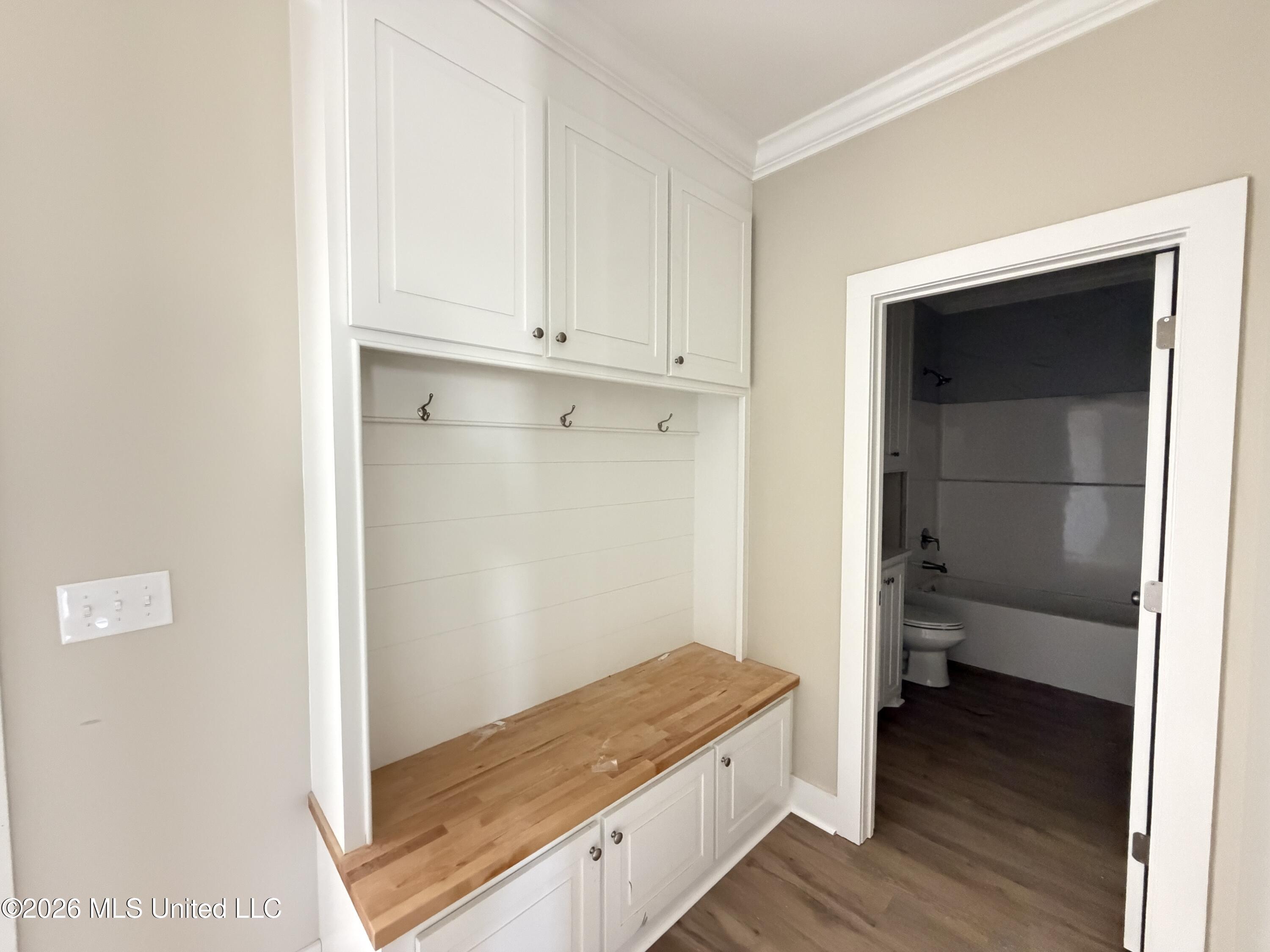 343 Brookfield Circle Property Photo 15