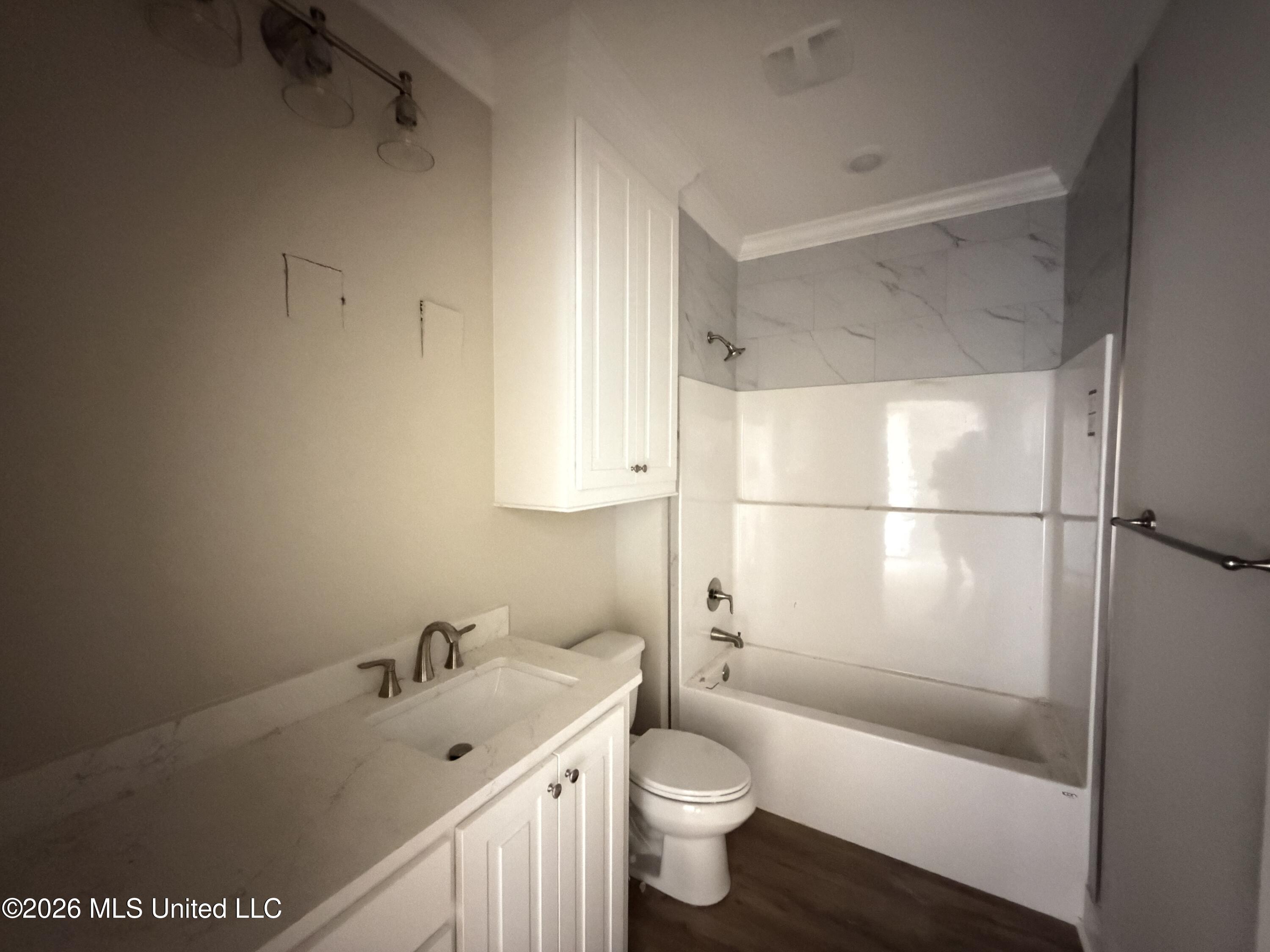 343 Brookfield Circle Property Photo 16