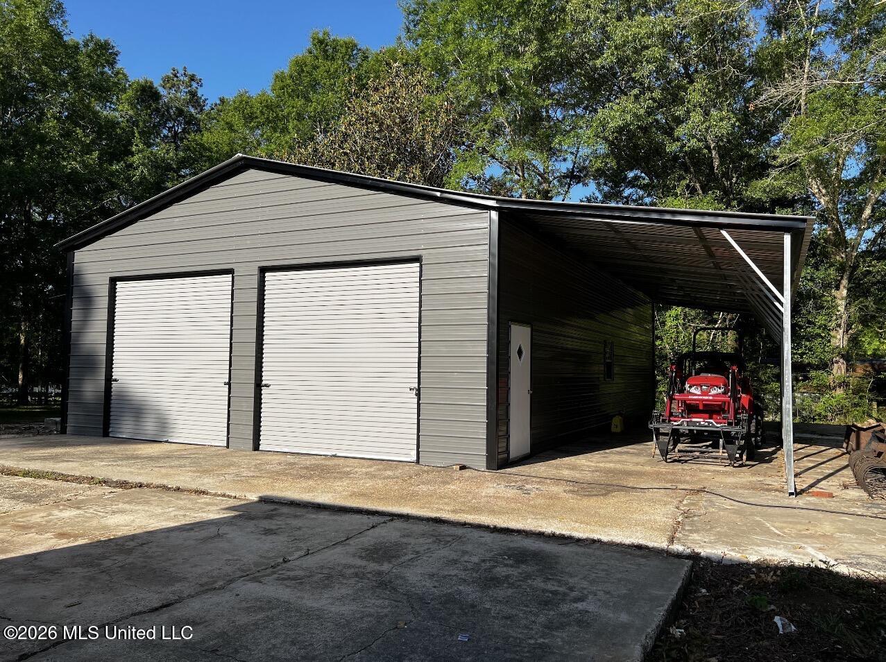 15528 Broadus Road Property Photo 9
