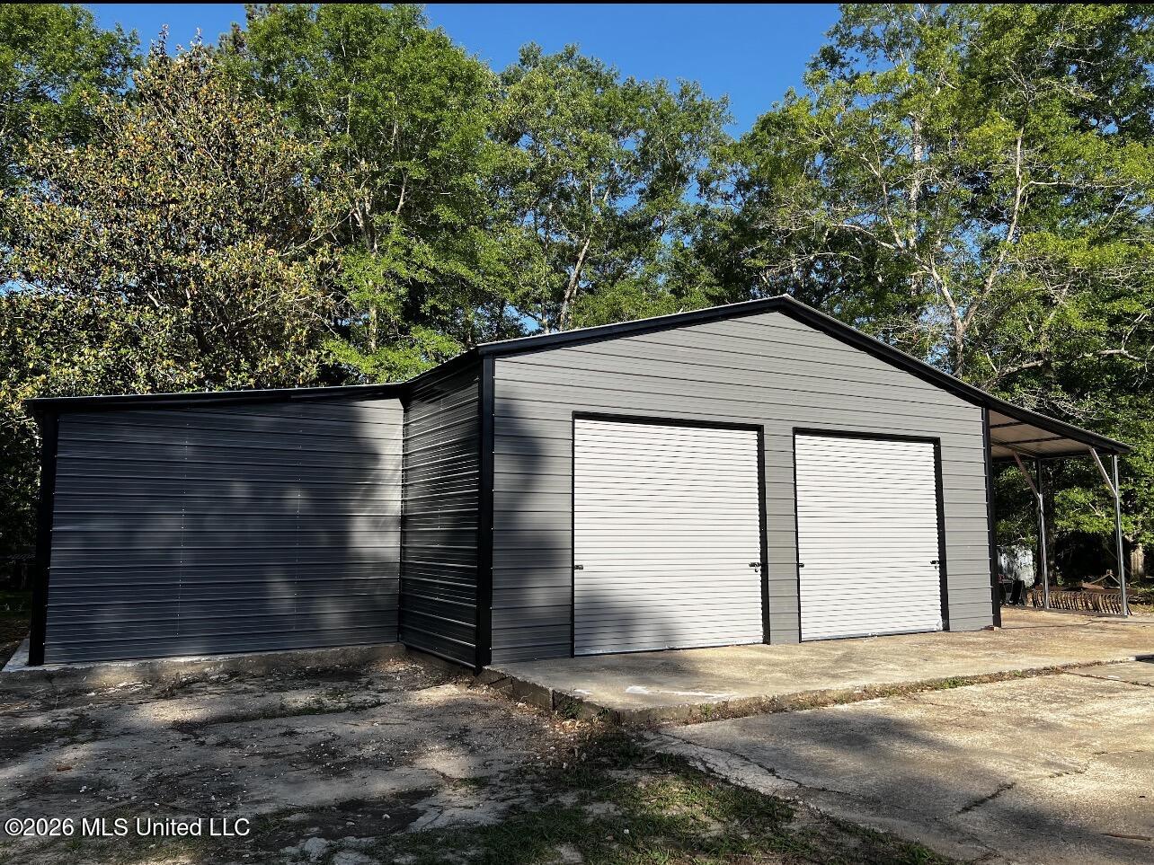 15528 Broadus Road Property Photo 11