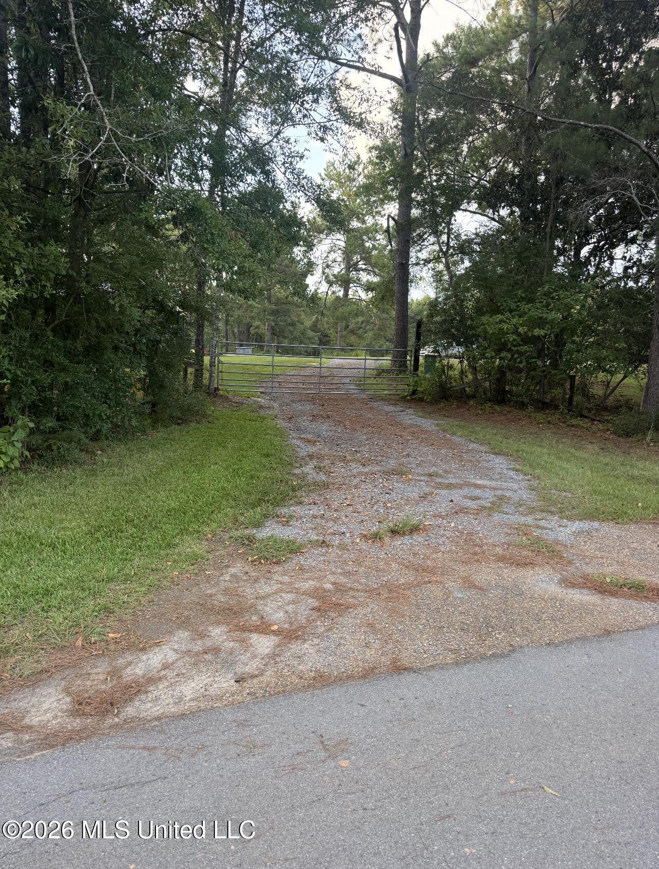 15528 Broadus Road Property Photo 14