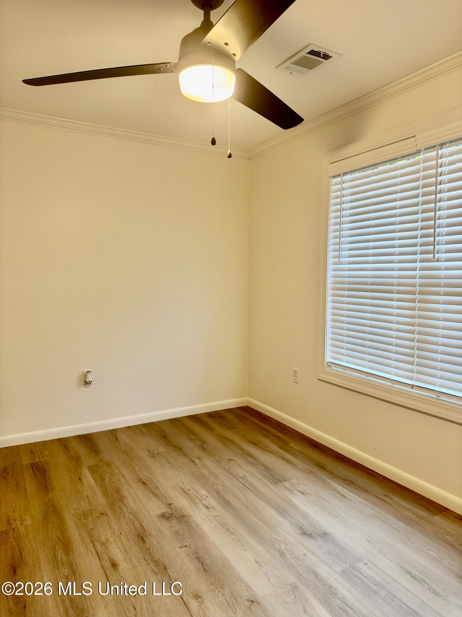 209 Crestview Drive Property Photo 25