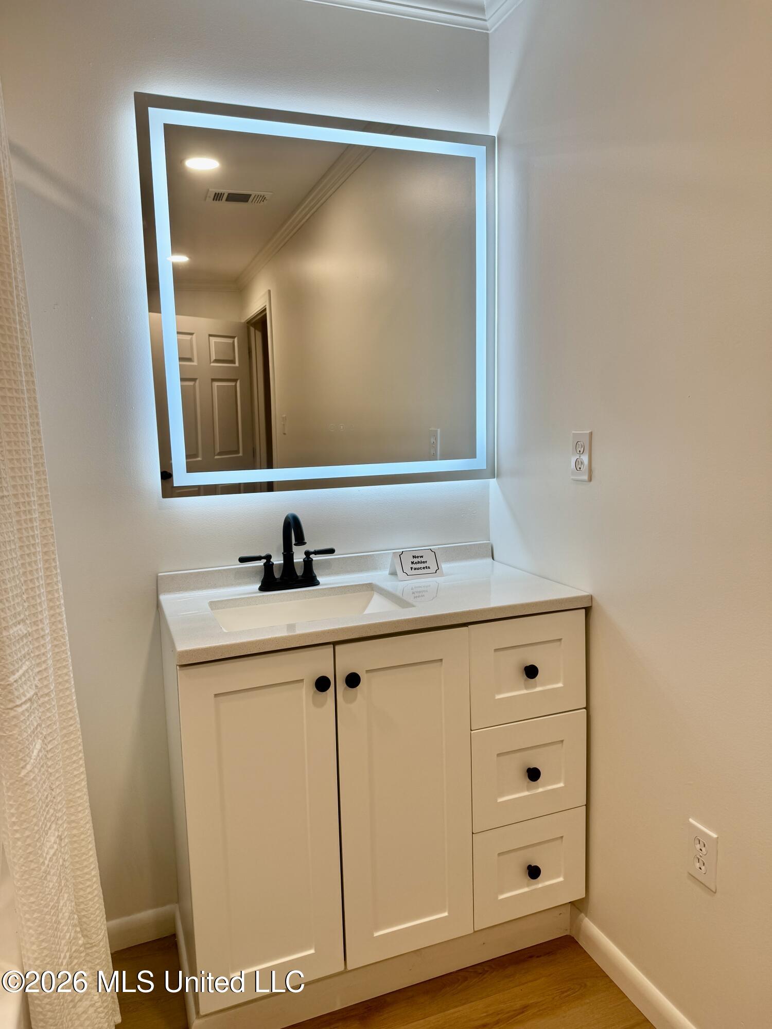 209 Crestview Drive Property Photo 30