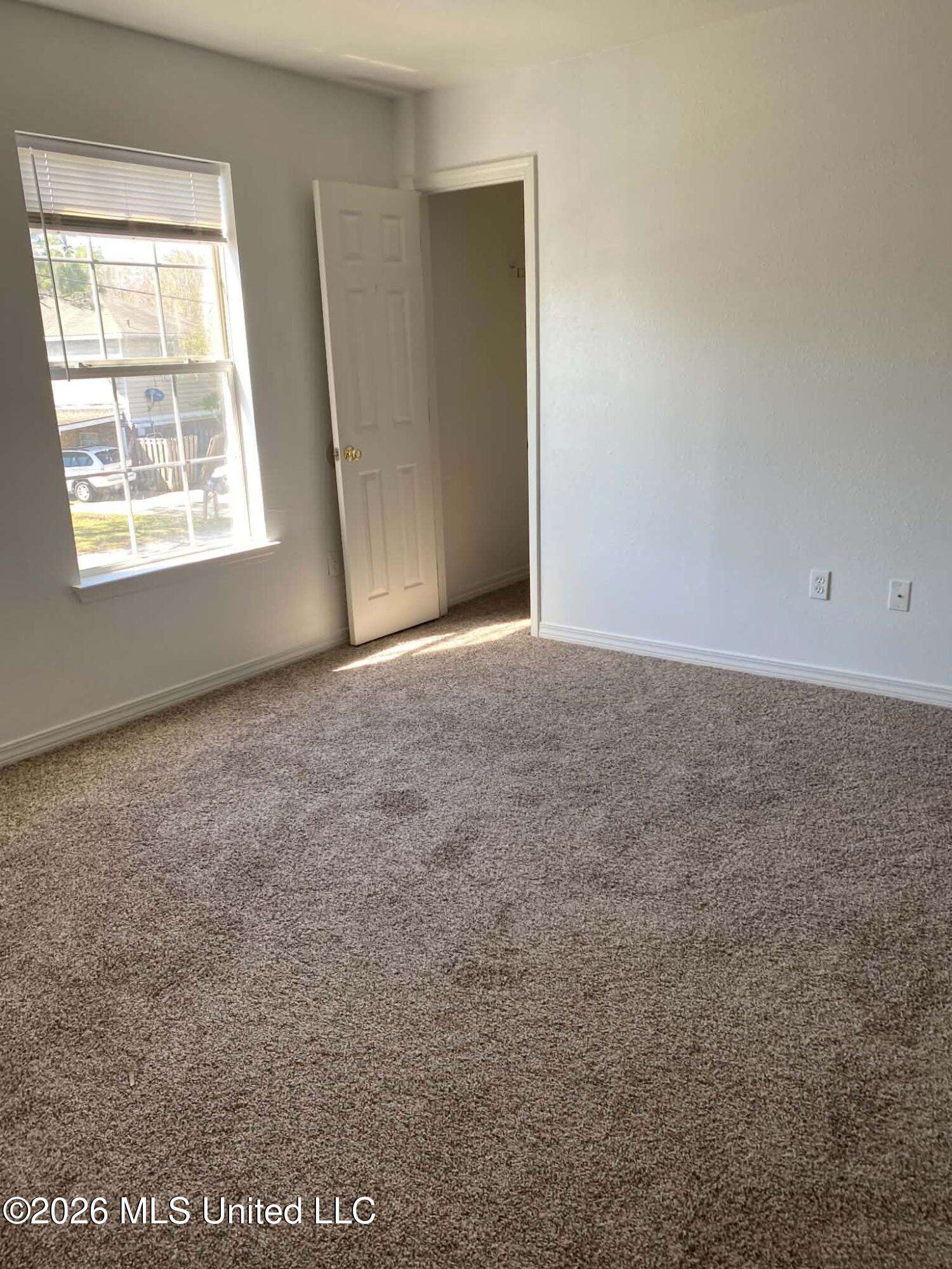 14401 Whitney Drive Property Photo 8