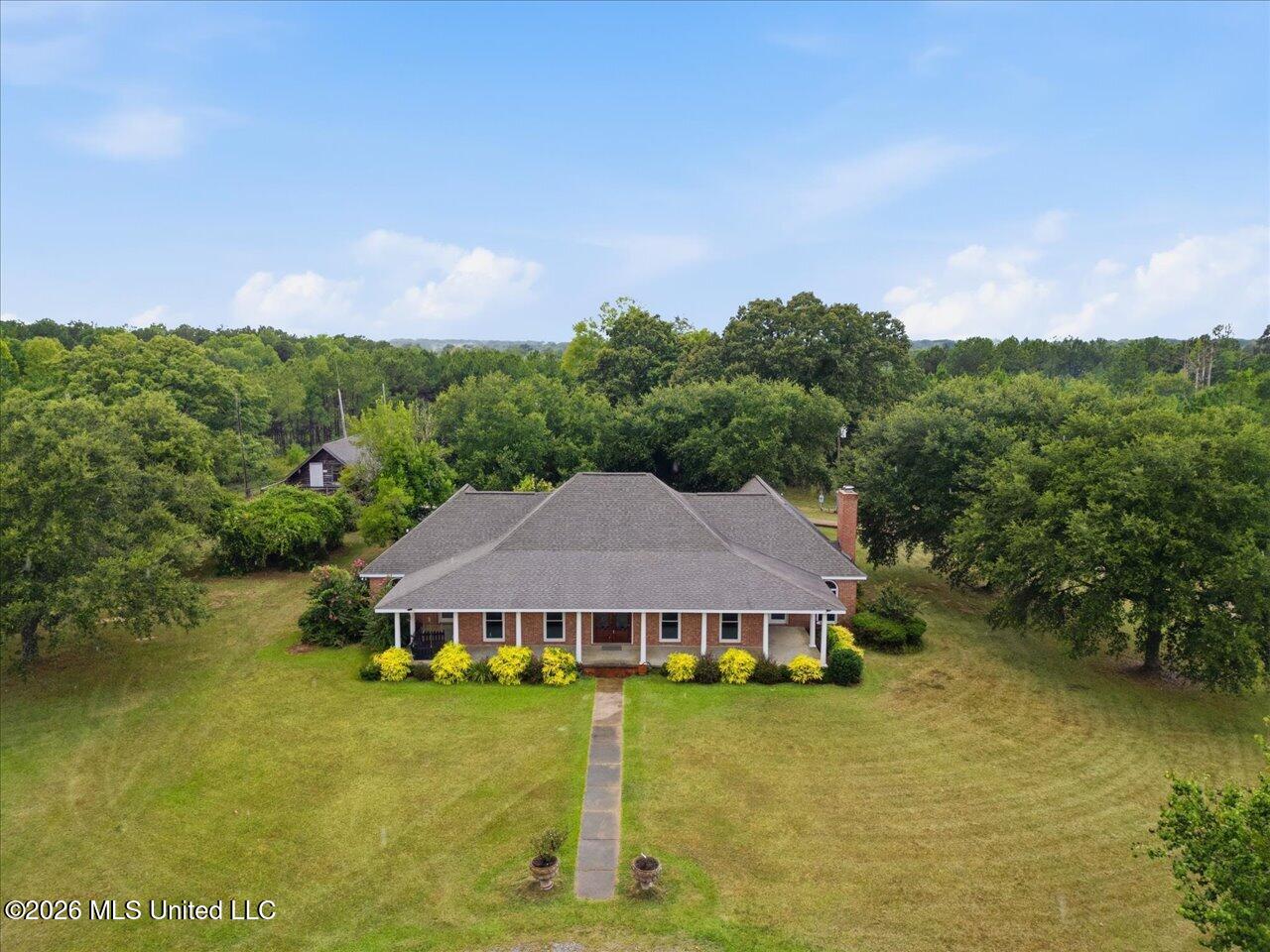 1124 Perrett Road Property Photo 1