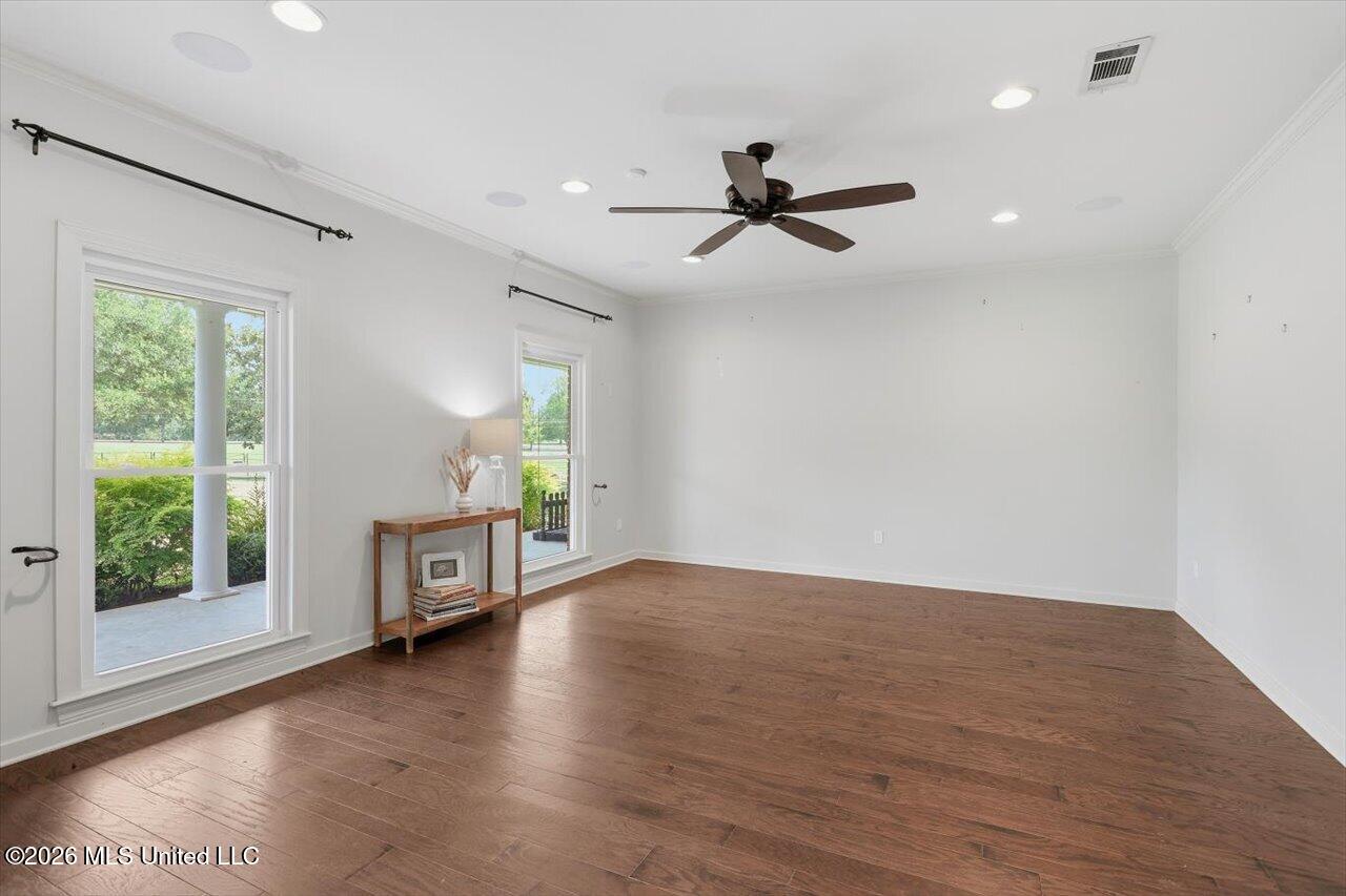 1124 Perrett Road Property Photo 13