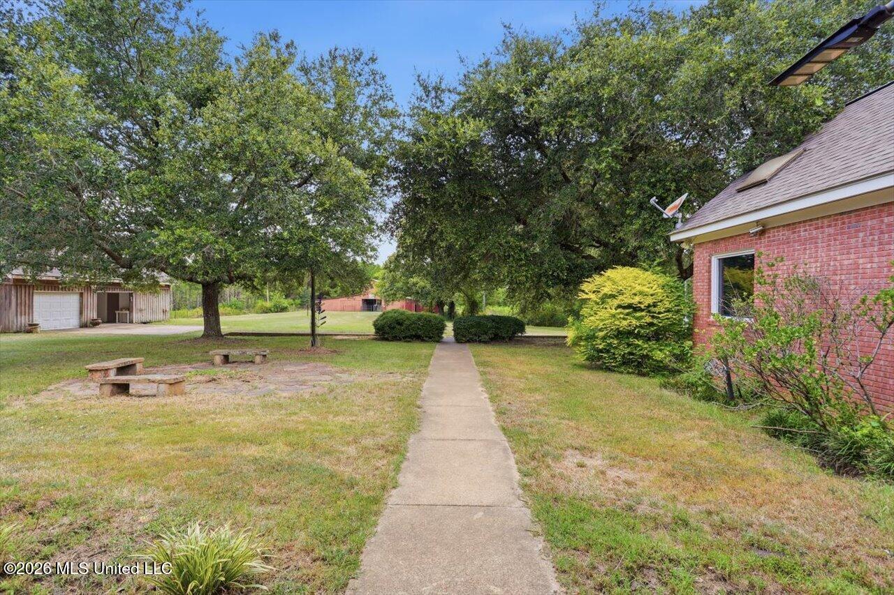 1124 Perrett Road Property Photo 42