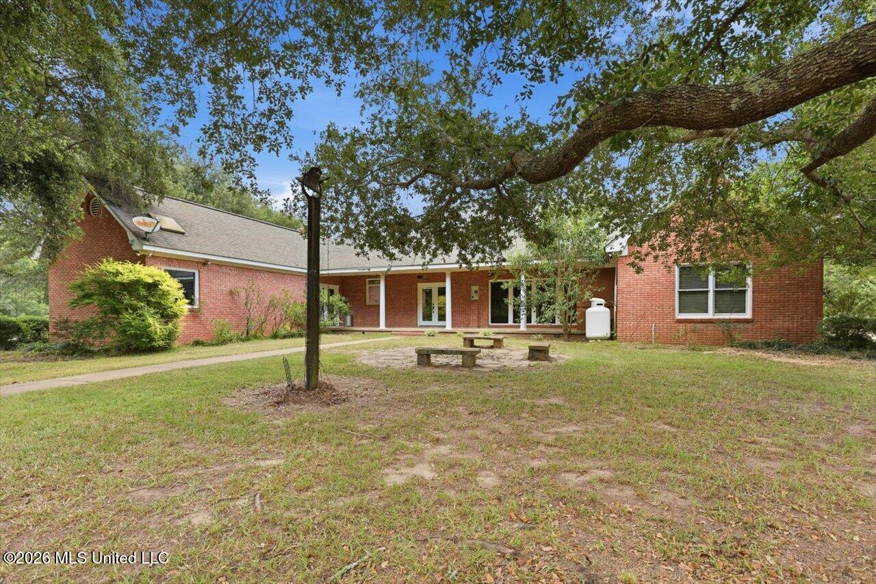 1124 Perrett Road Property Photo 44