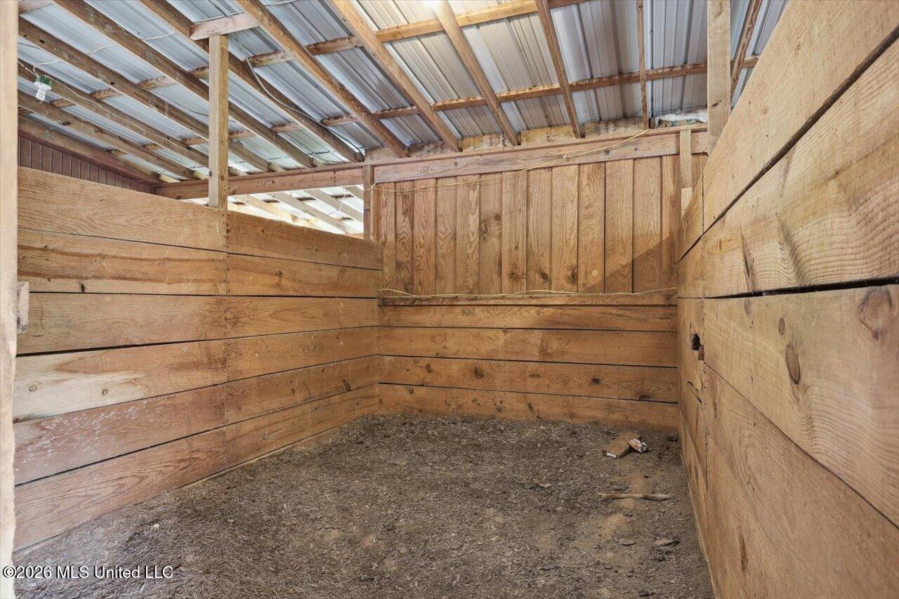 1124 Perrett Road Property Photo 68