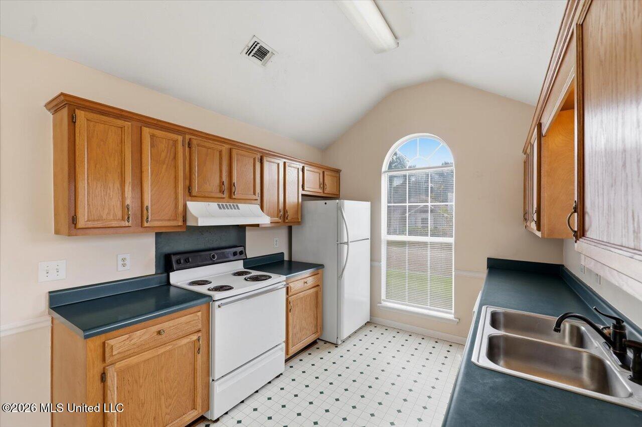 1854 Cape Cove Property Photo 11