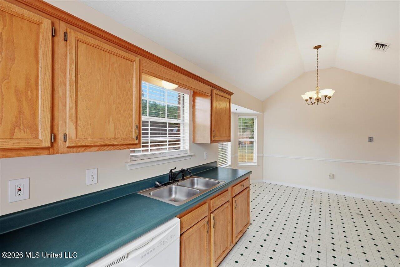 1854 Cape Cove Property Photo 12
