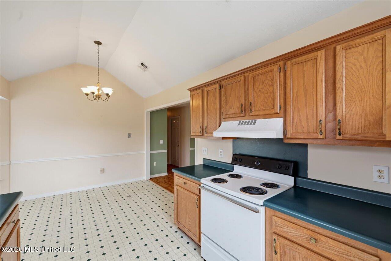 1854 Cape Cove Property Photo 13