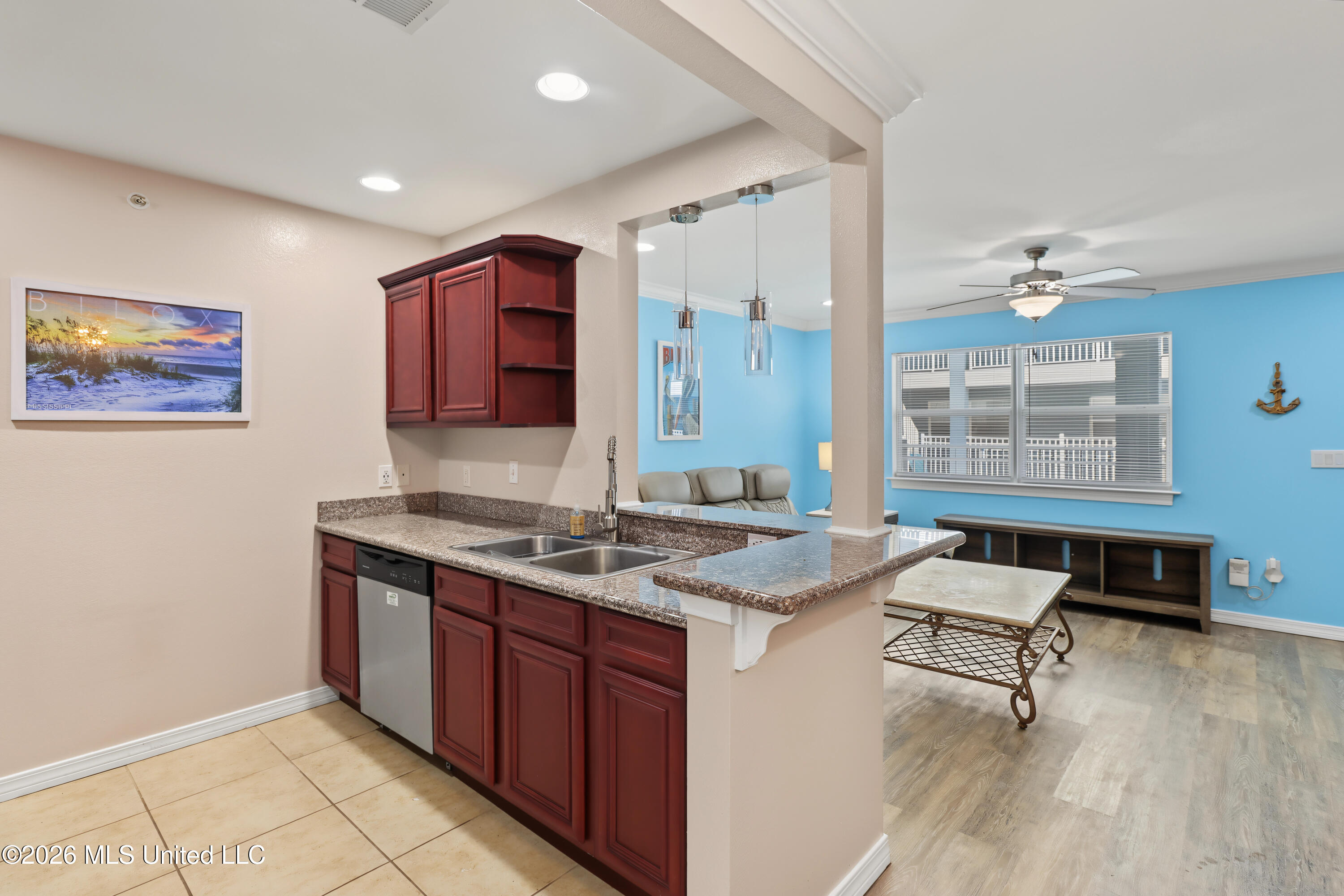 1282 Beach Boulevard Property Photo 4