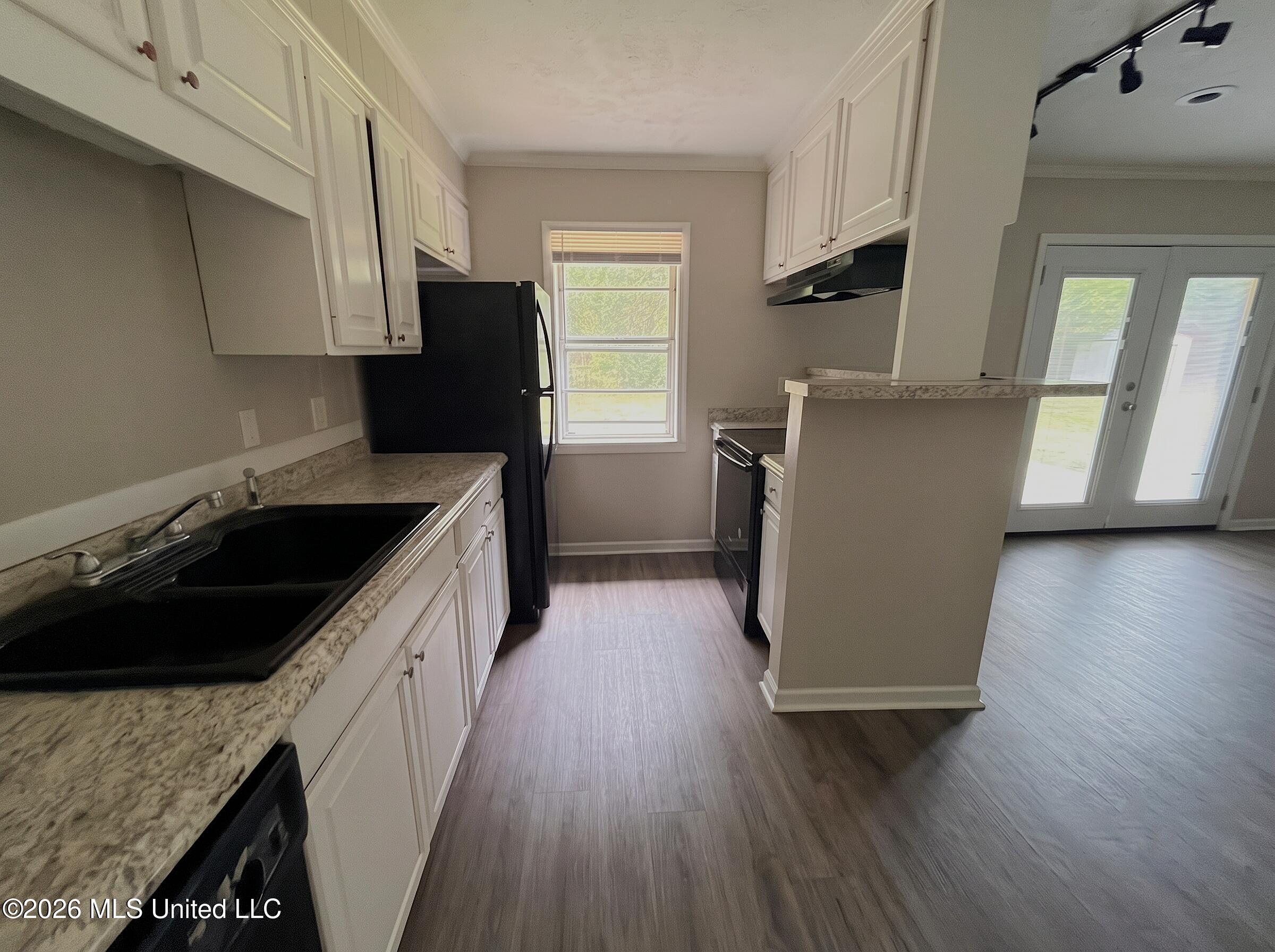 5812 Cypress Trail Property Photo 3