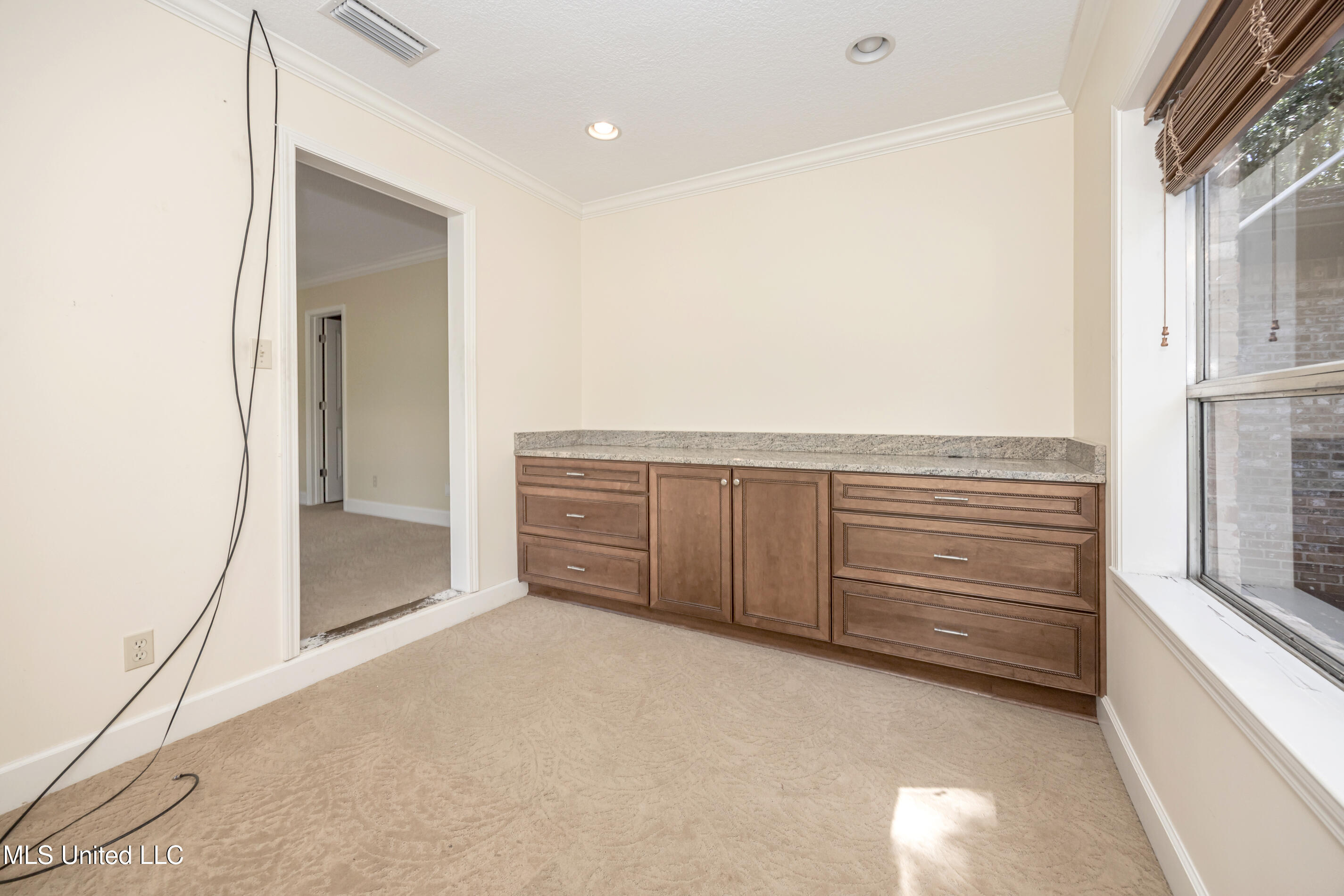 416 Jackson Avenue Property Photo 45
