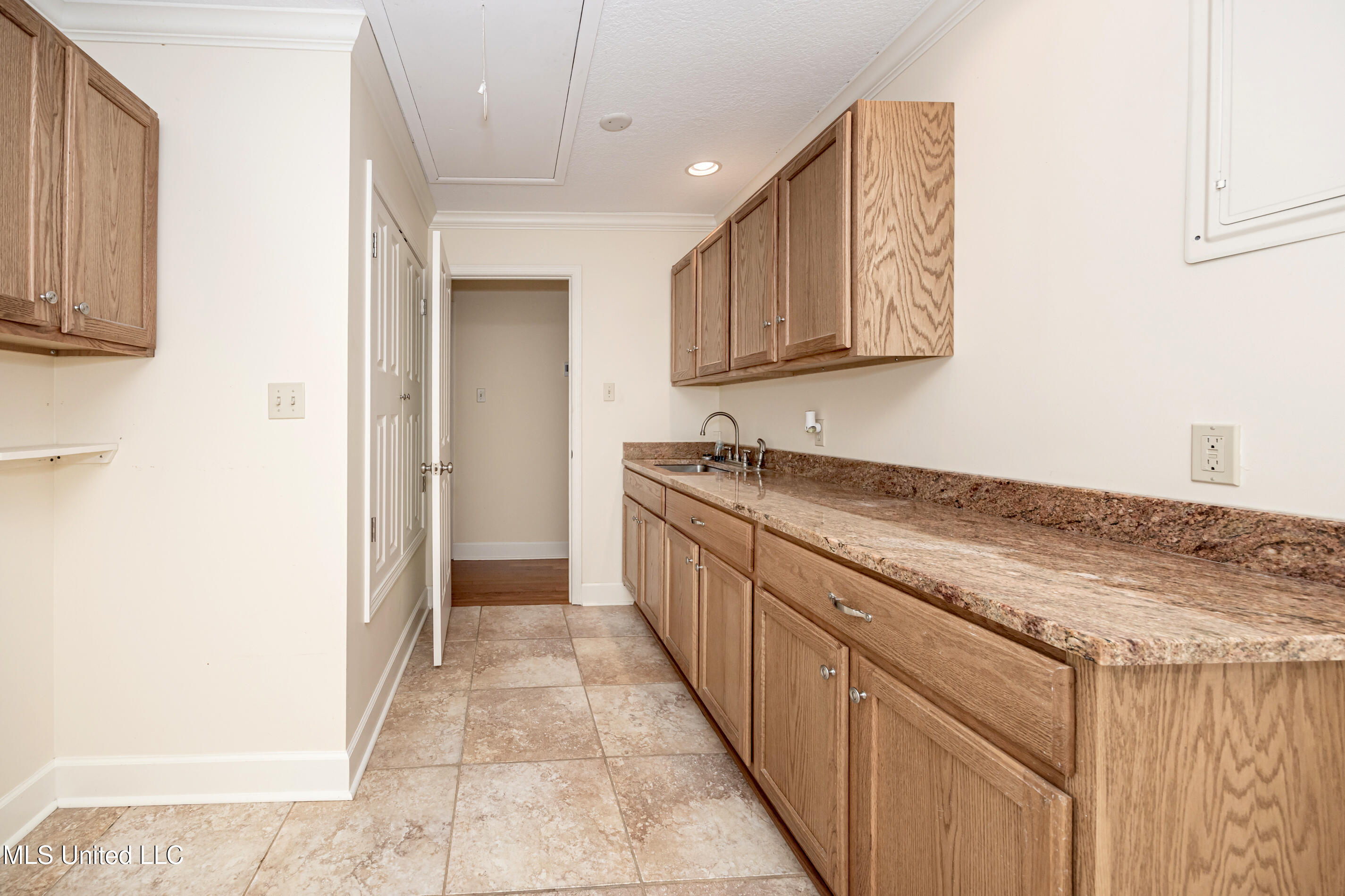 416 Jackson Avenue Property Photo 47