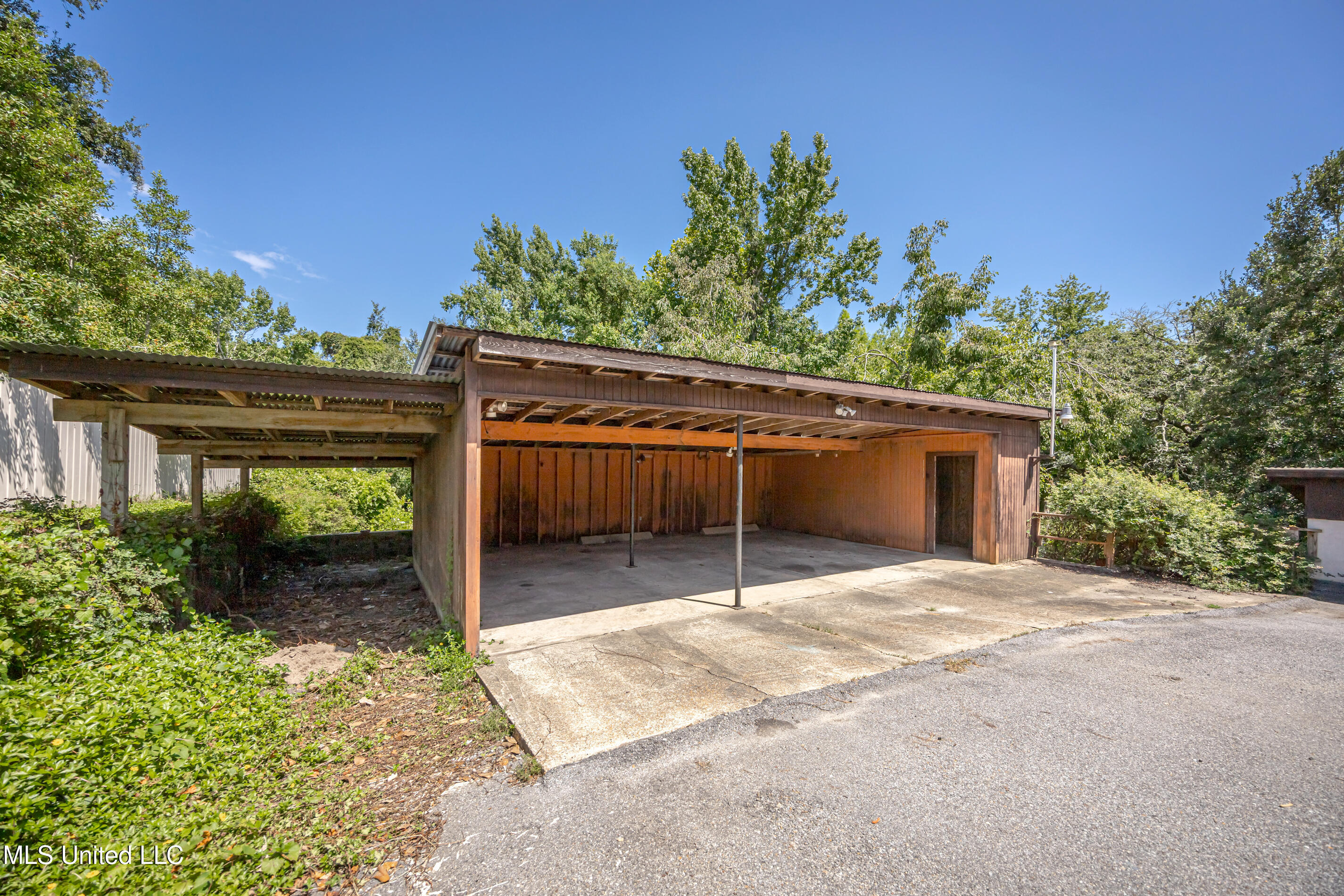 416 Jackson Avenue Property Photo 65