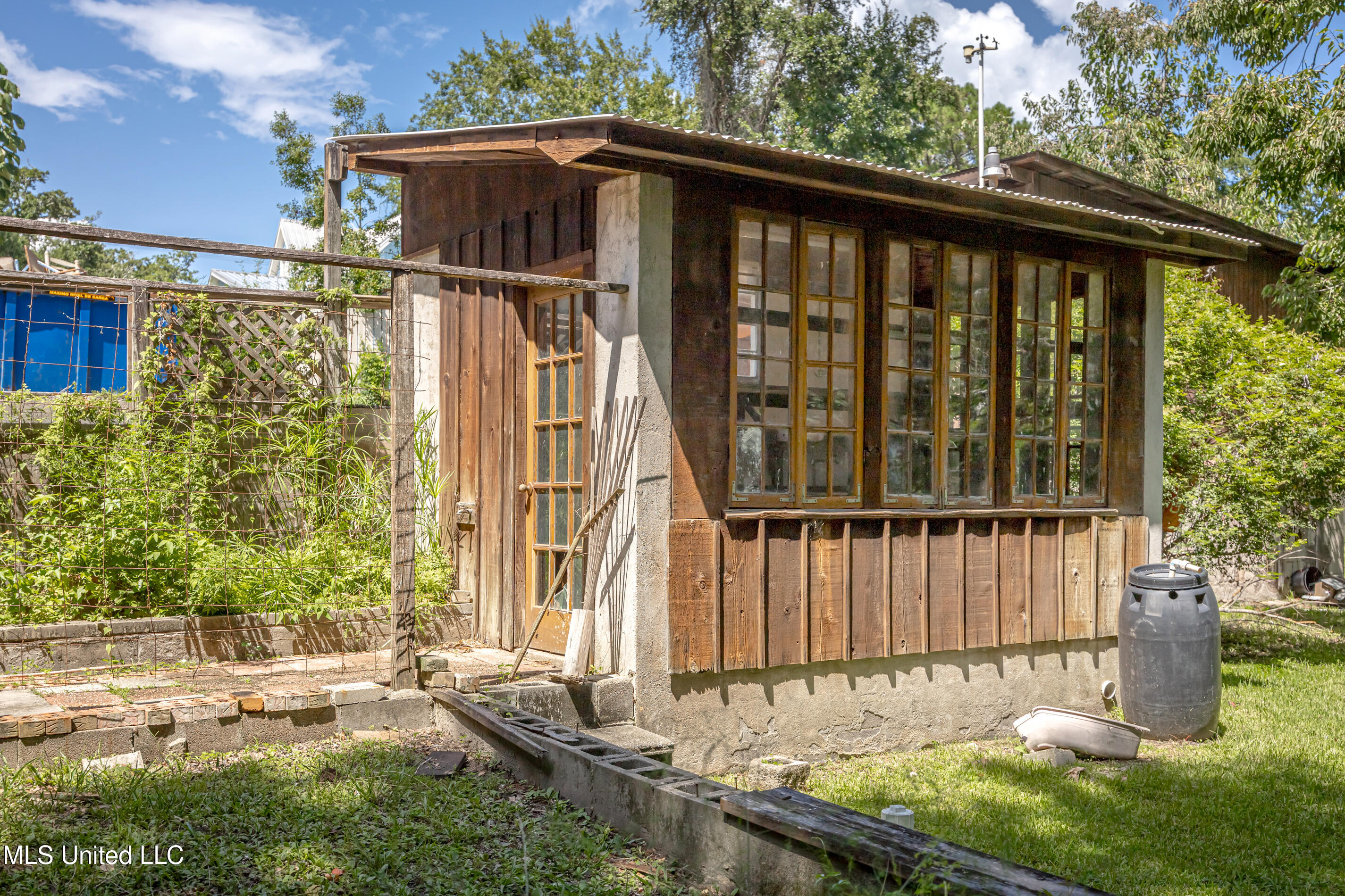 416 Jackson Avenue Property Photo 68
