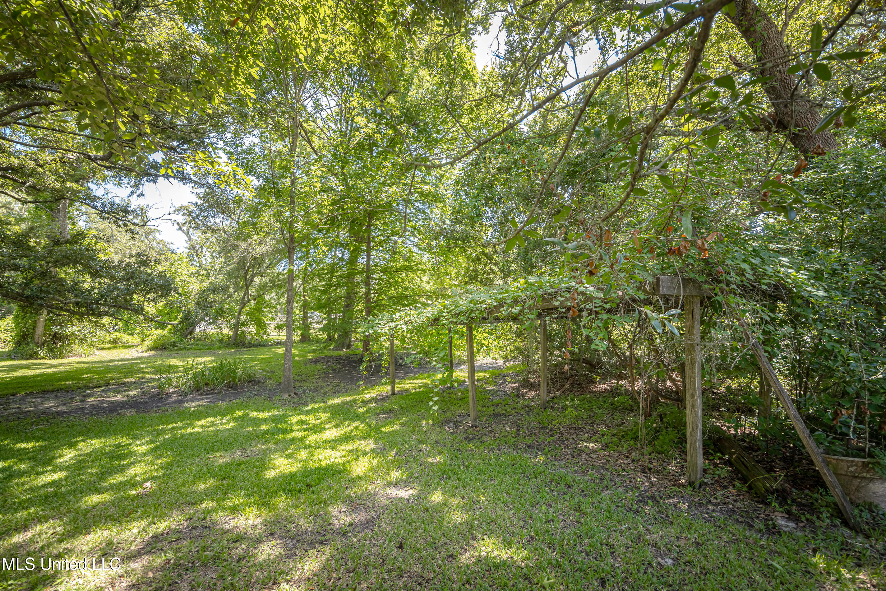 416 Jackson Avenue Property Photo 77