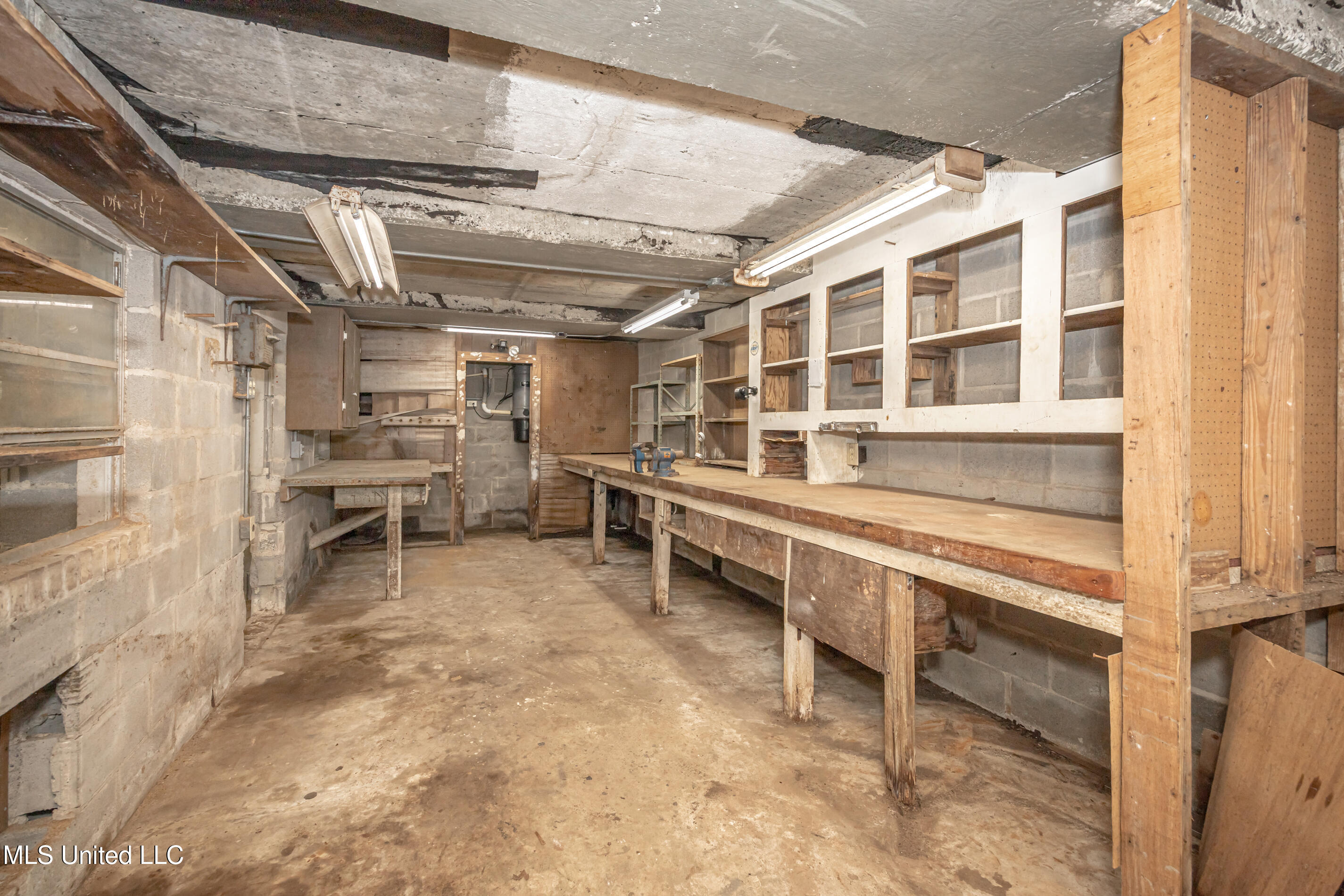 416 Jackson Avenue Property Photo 81