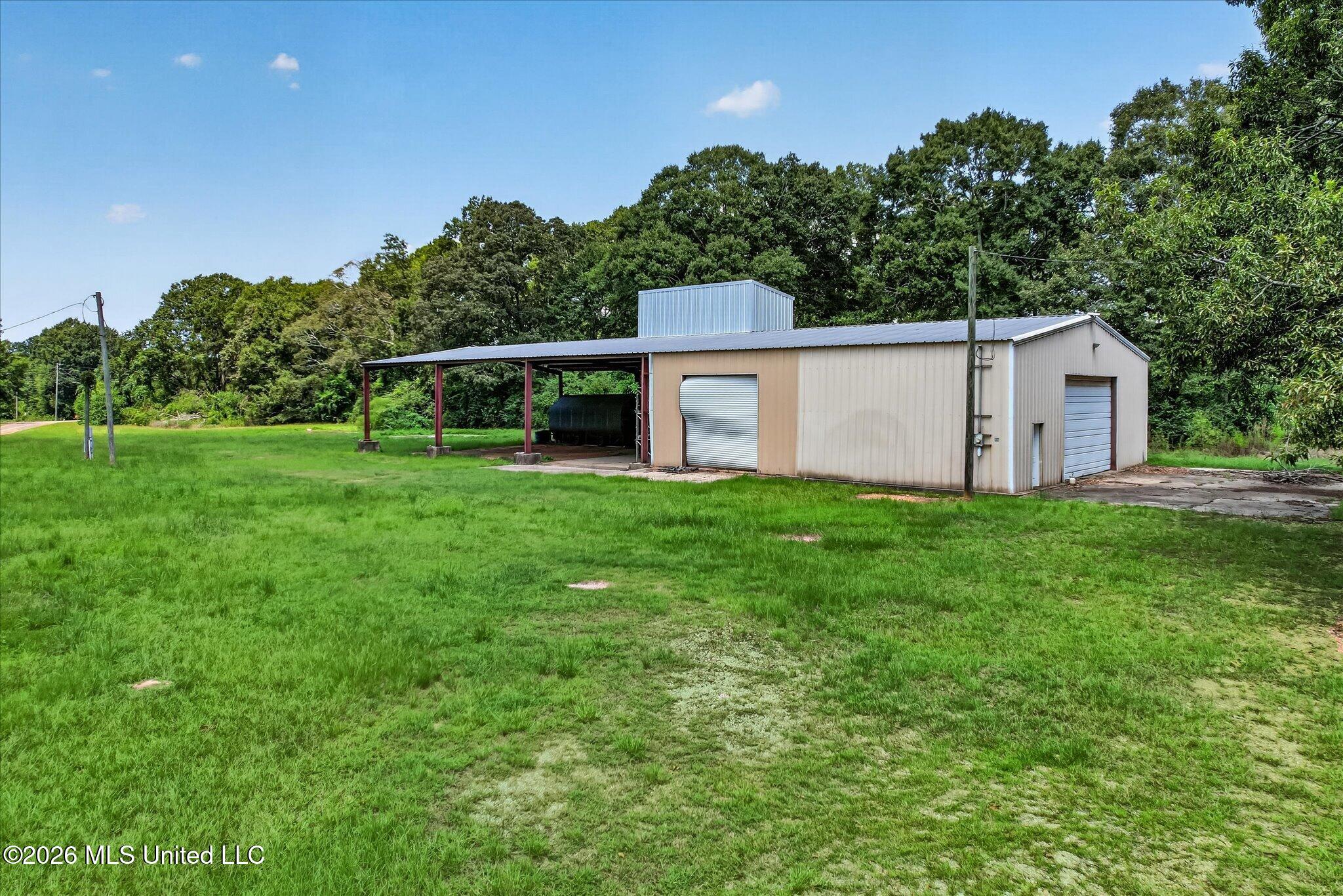 109 Lincoln Avenue Property Photo 3