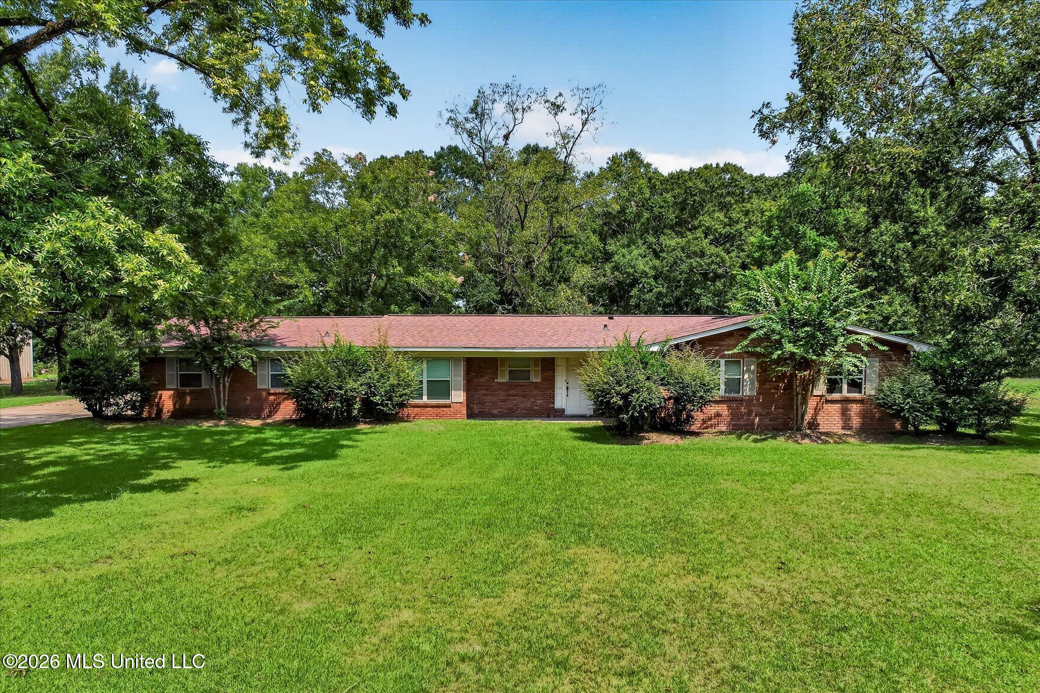 109 Lincoln Avenue Property Photo 6