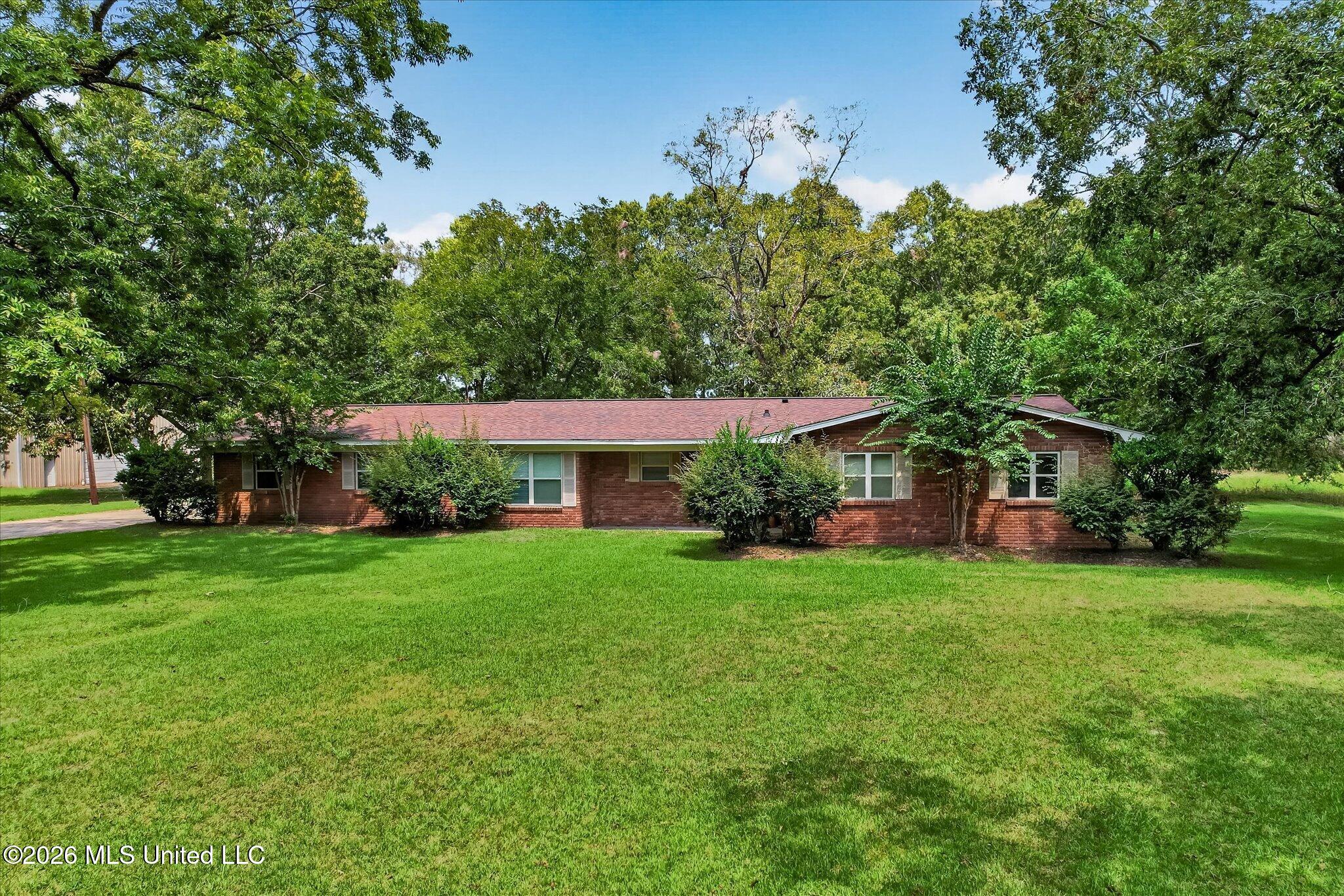 109 Lincoln Avenue Property Photo 7