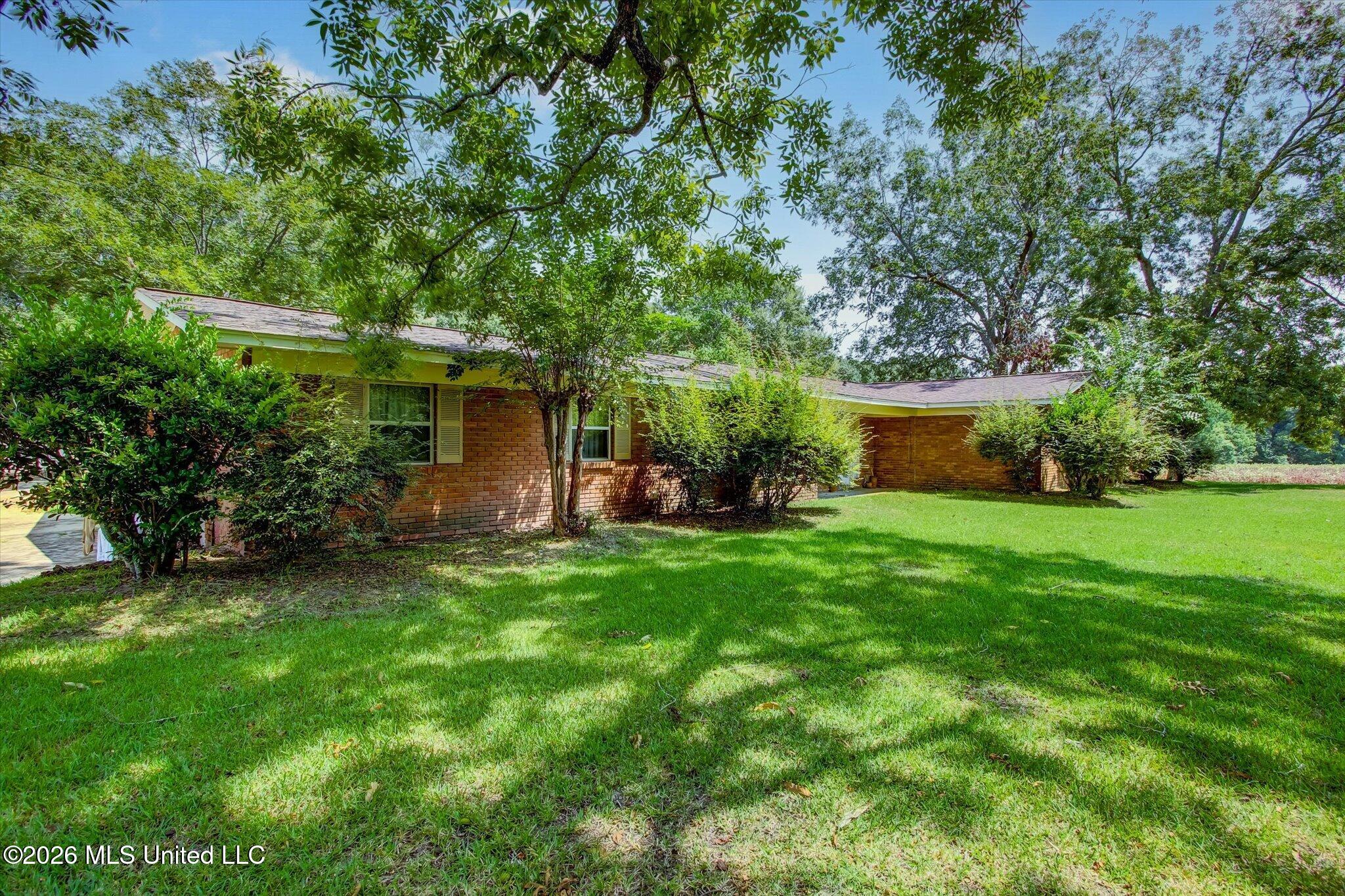 109 Lincoln Avenue Property Photo 12