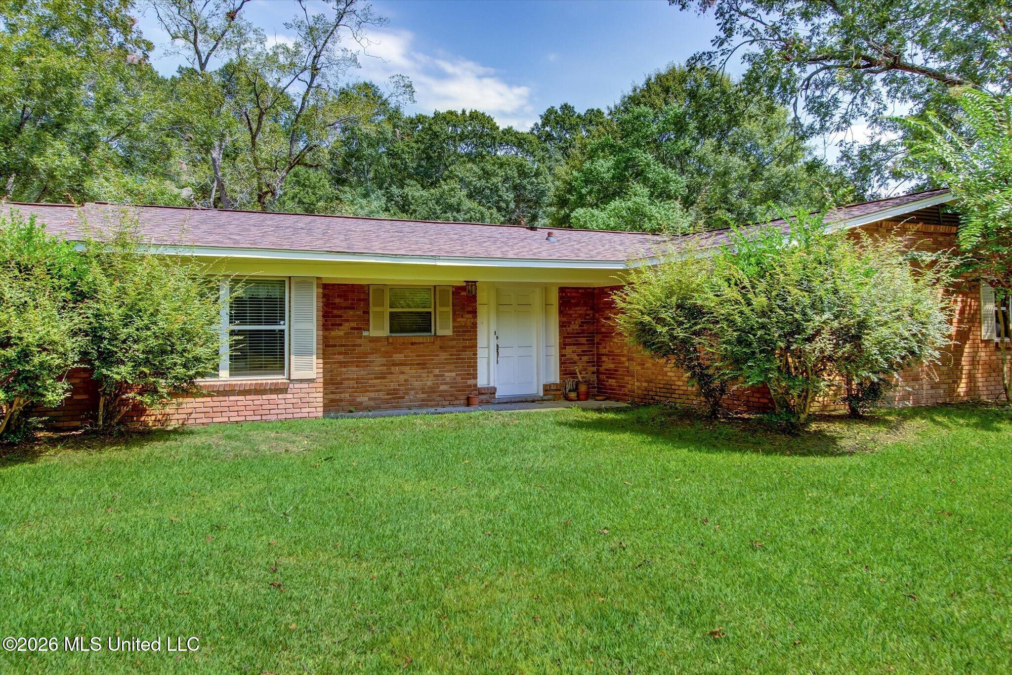 109 Lincoln Avenue Property Photo 13