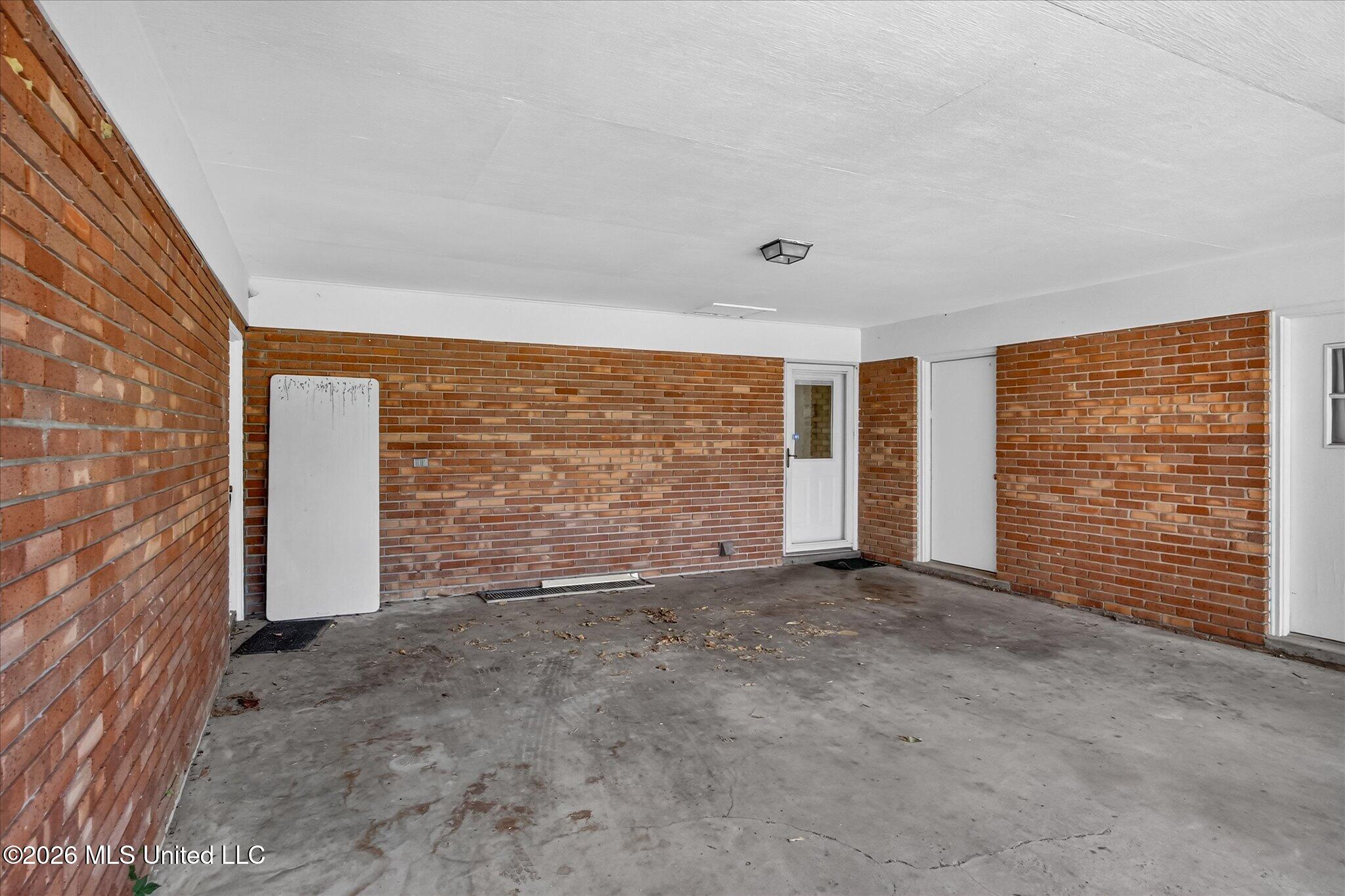 109 Lincoln Avenue Property Photo 14