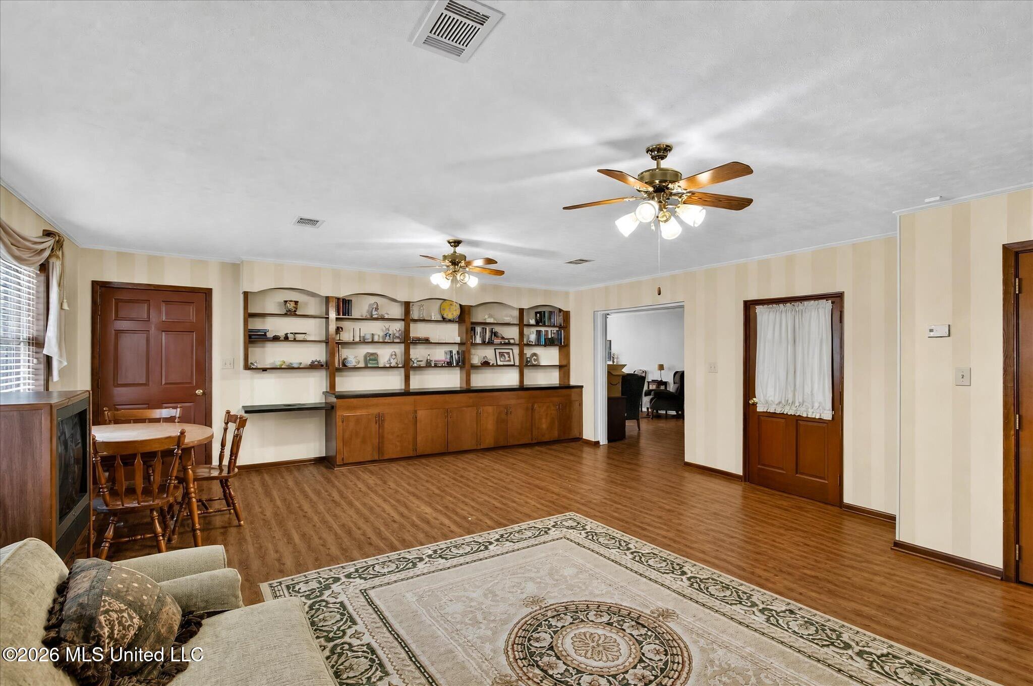 109 Lincoln Avenue Property Photo 26