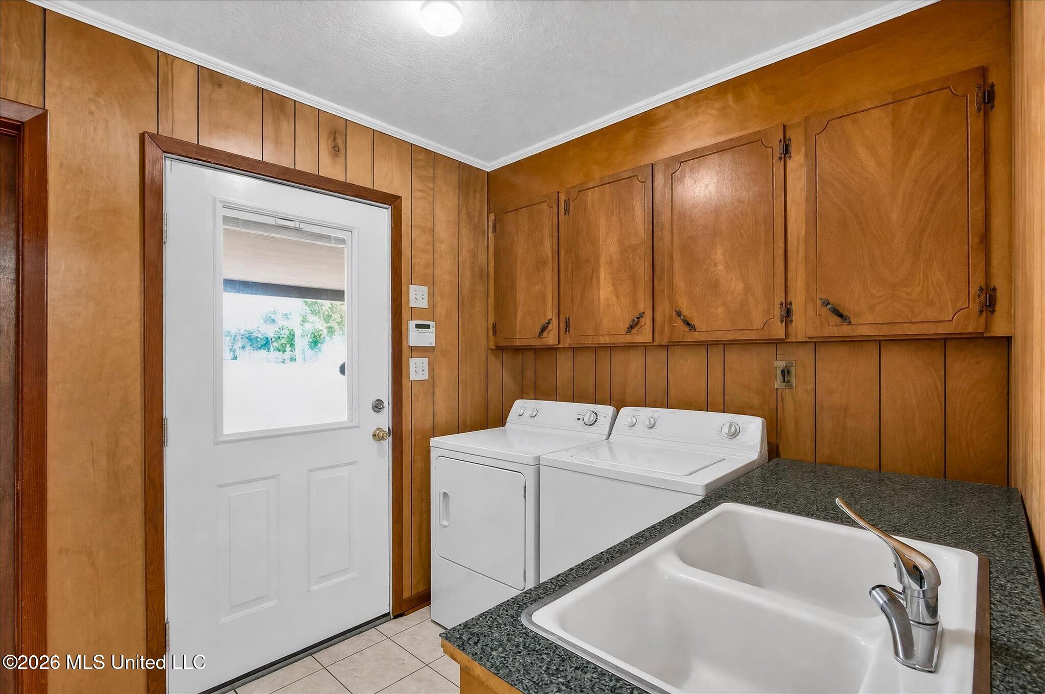 109 Lincoln Avenue Property Photo 28
