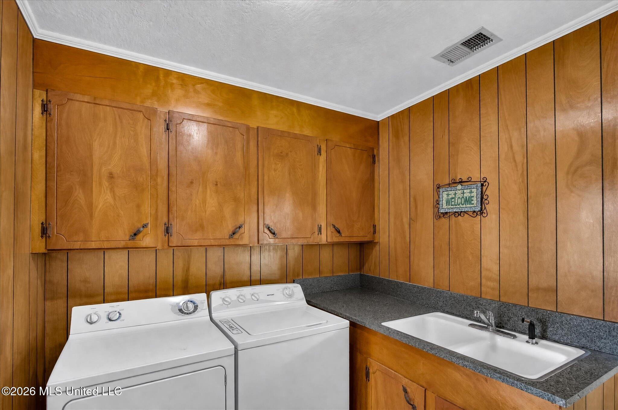 109 Lincoln Avenue Property Photo 31