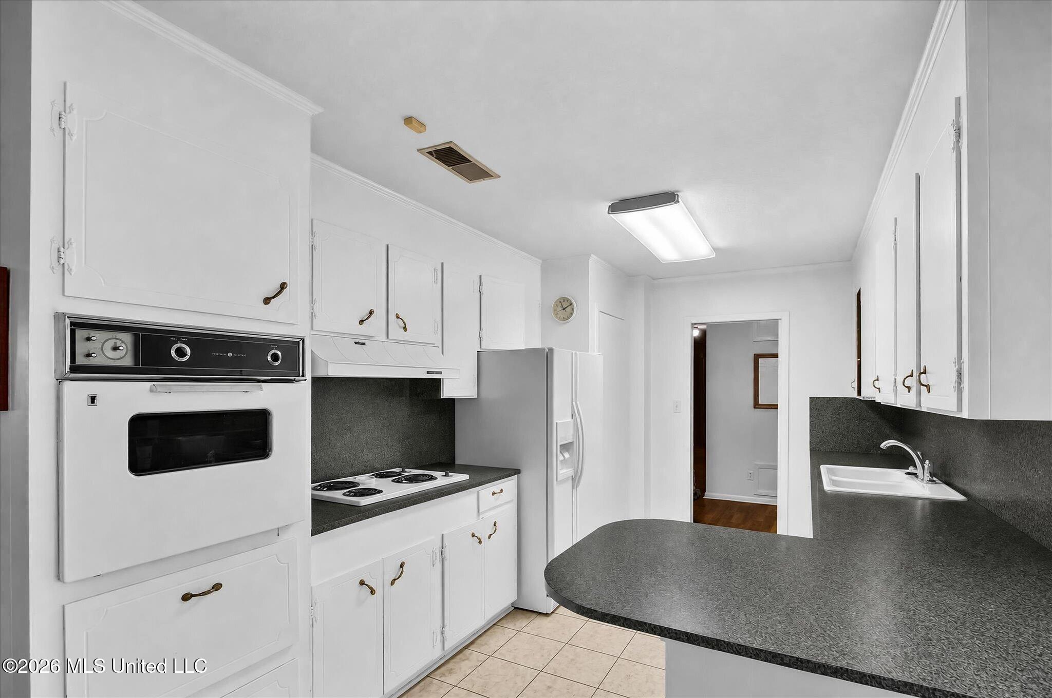 109 Lincoln Avenue Property Photo 33