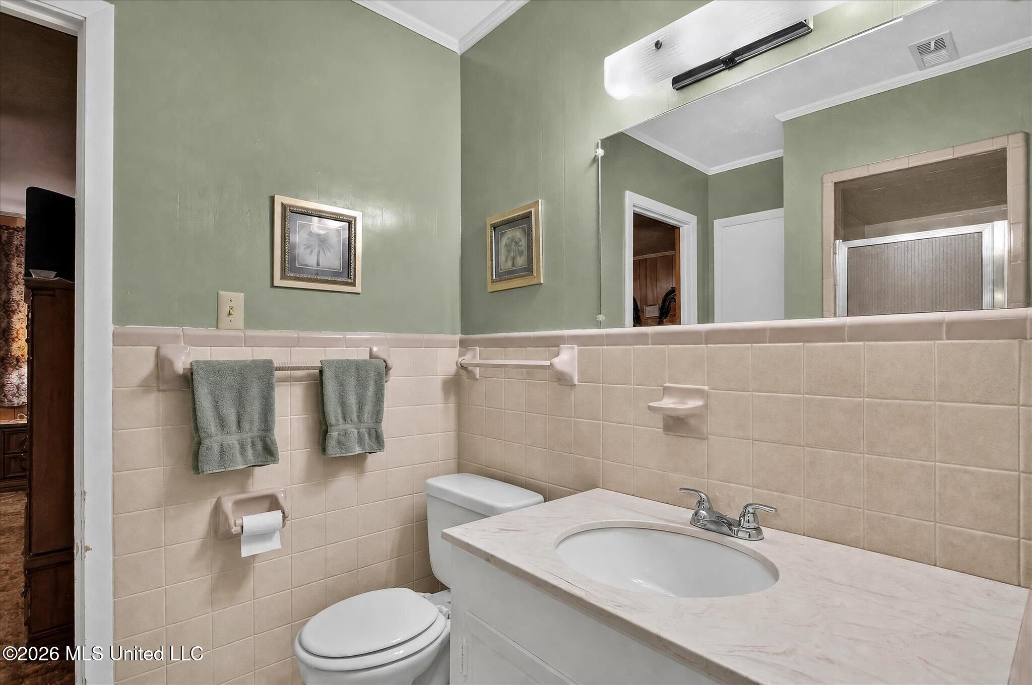 109 Lincoln Avenue Property Photo 39