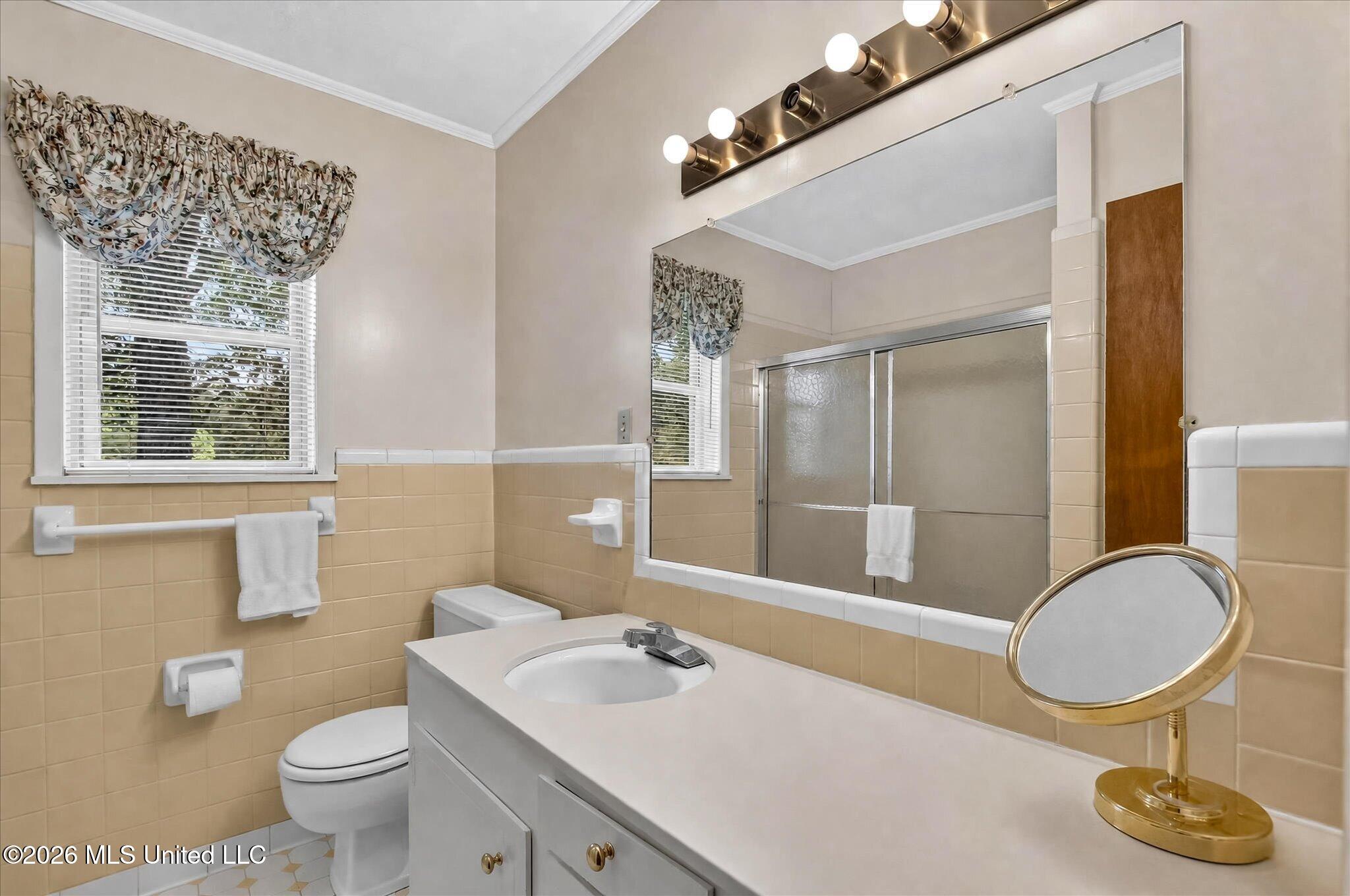 109 Lincoln Avenue Property Photo 45