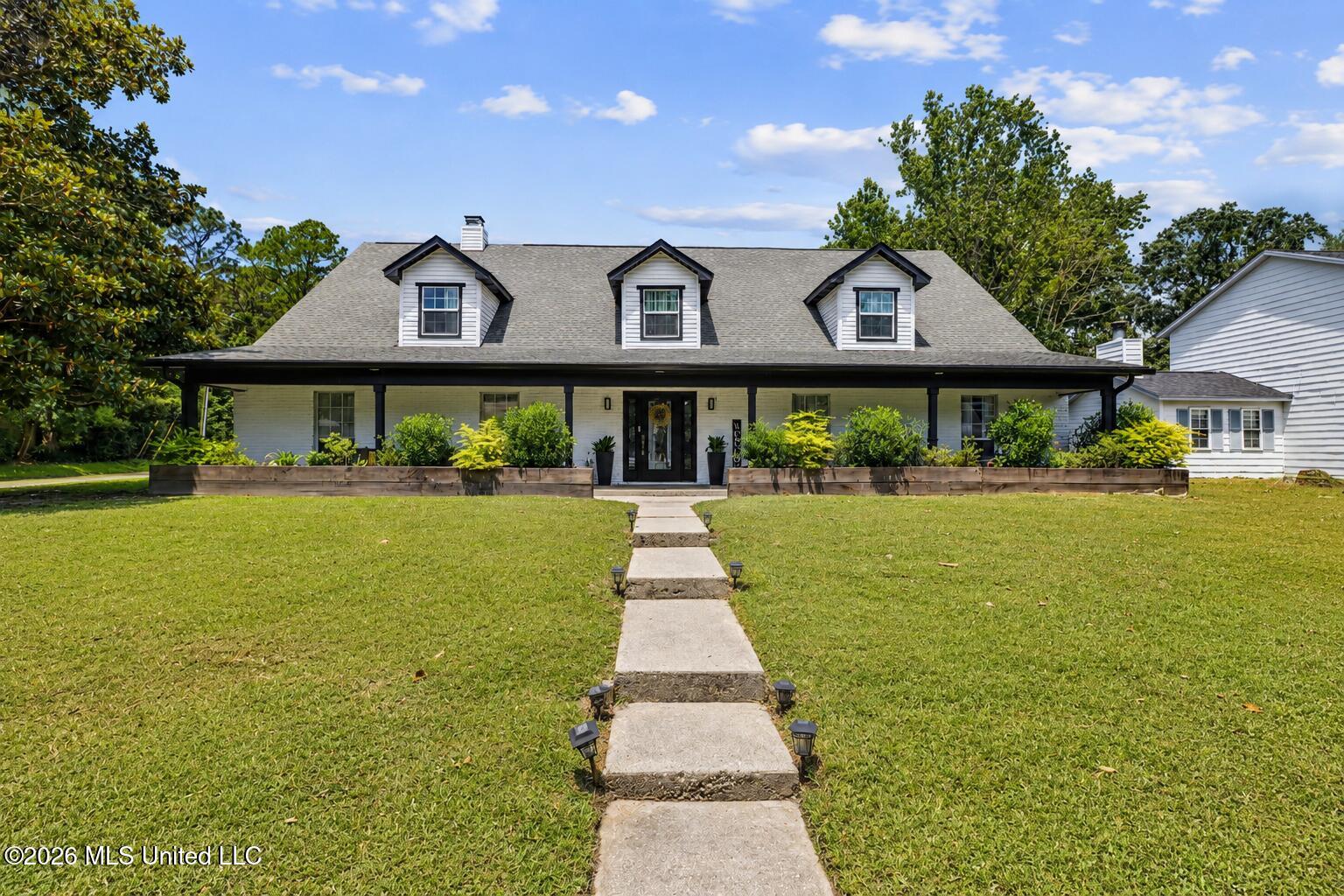 451 Cove Drive Property Photo 1