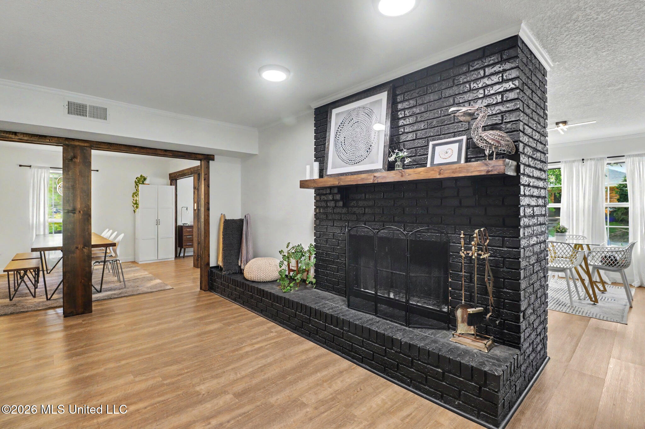 451 Cove Drive Property Photo 8