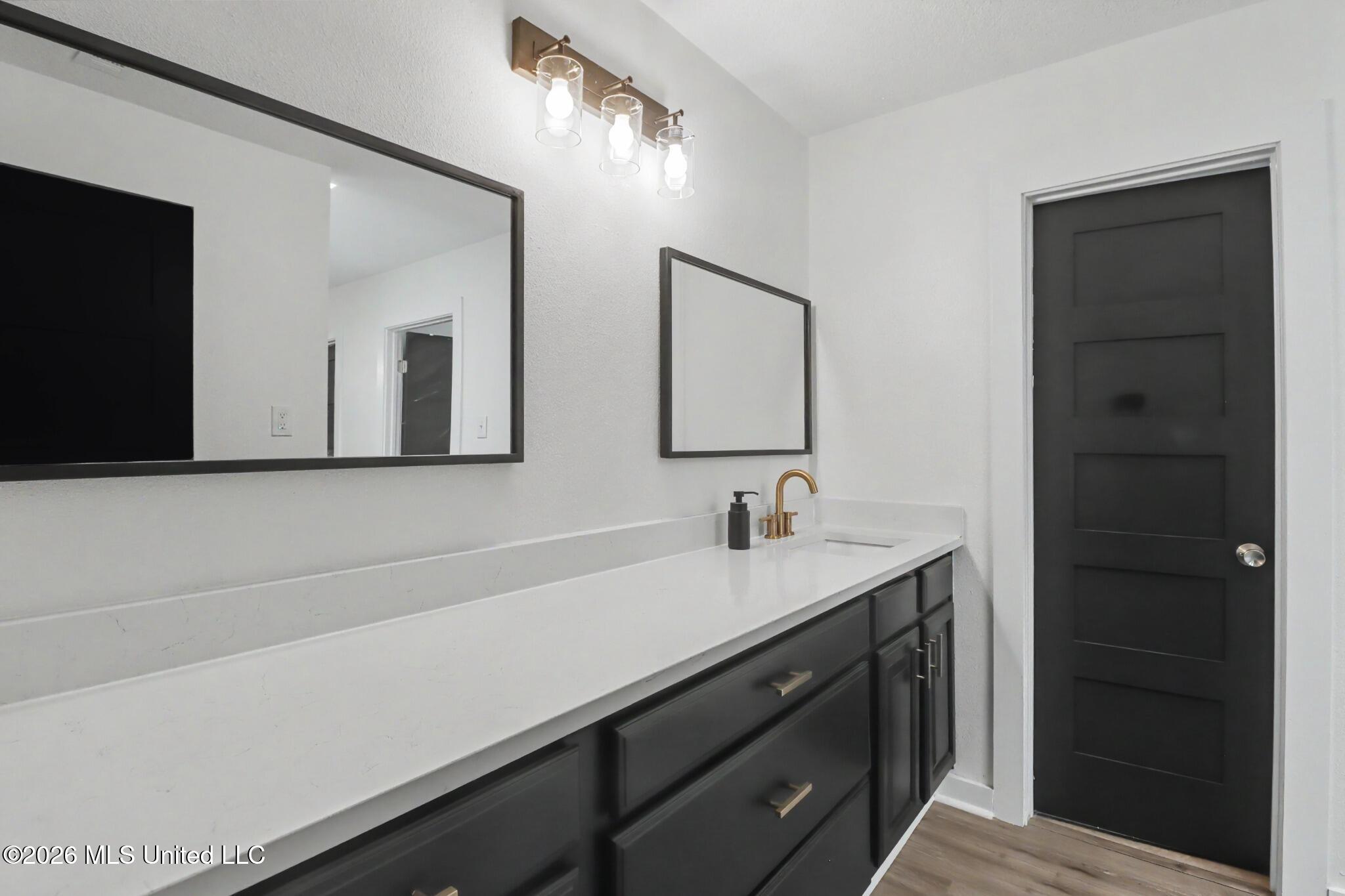 451 Cove Drive Property Photo 24