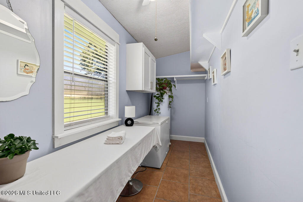 13450 E Schanbacher Road Property Photo 42