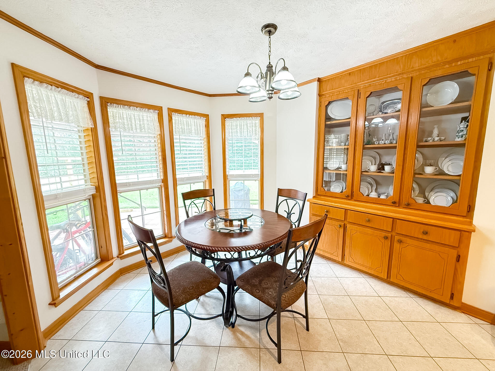 1070 Deerfield Road Property Photo 8