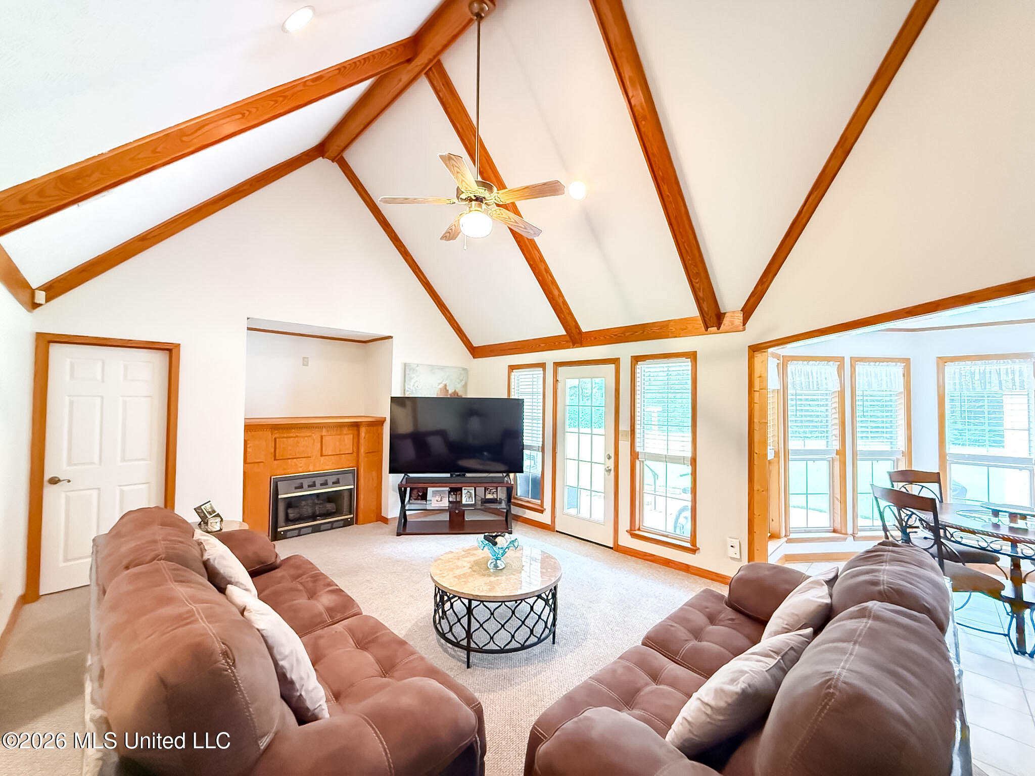 1070 Deerfield Road Property Photo 10