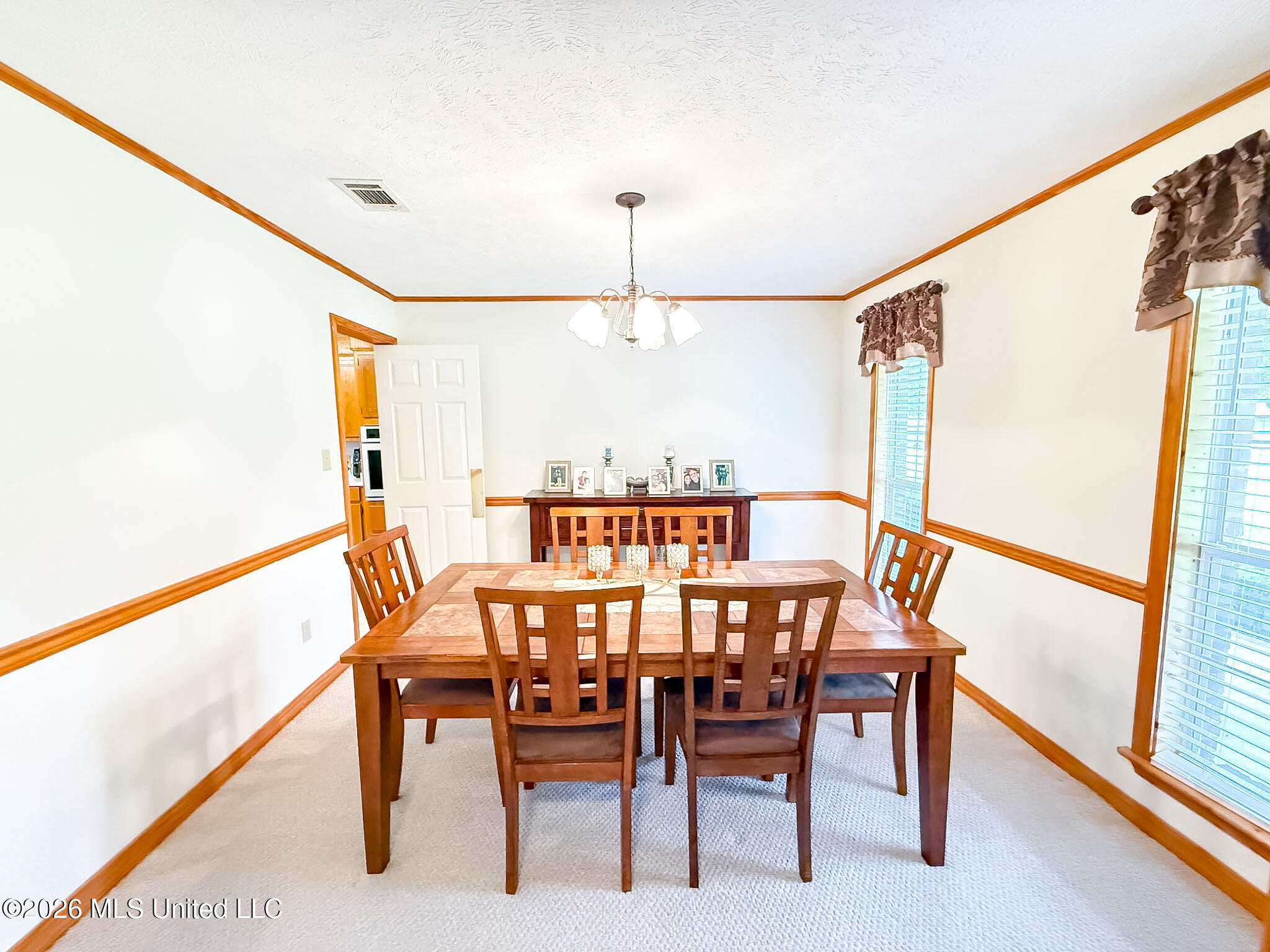1070 Deerfield Road Property Photo 11