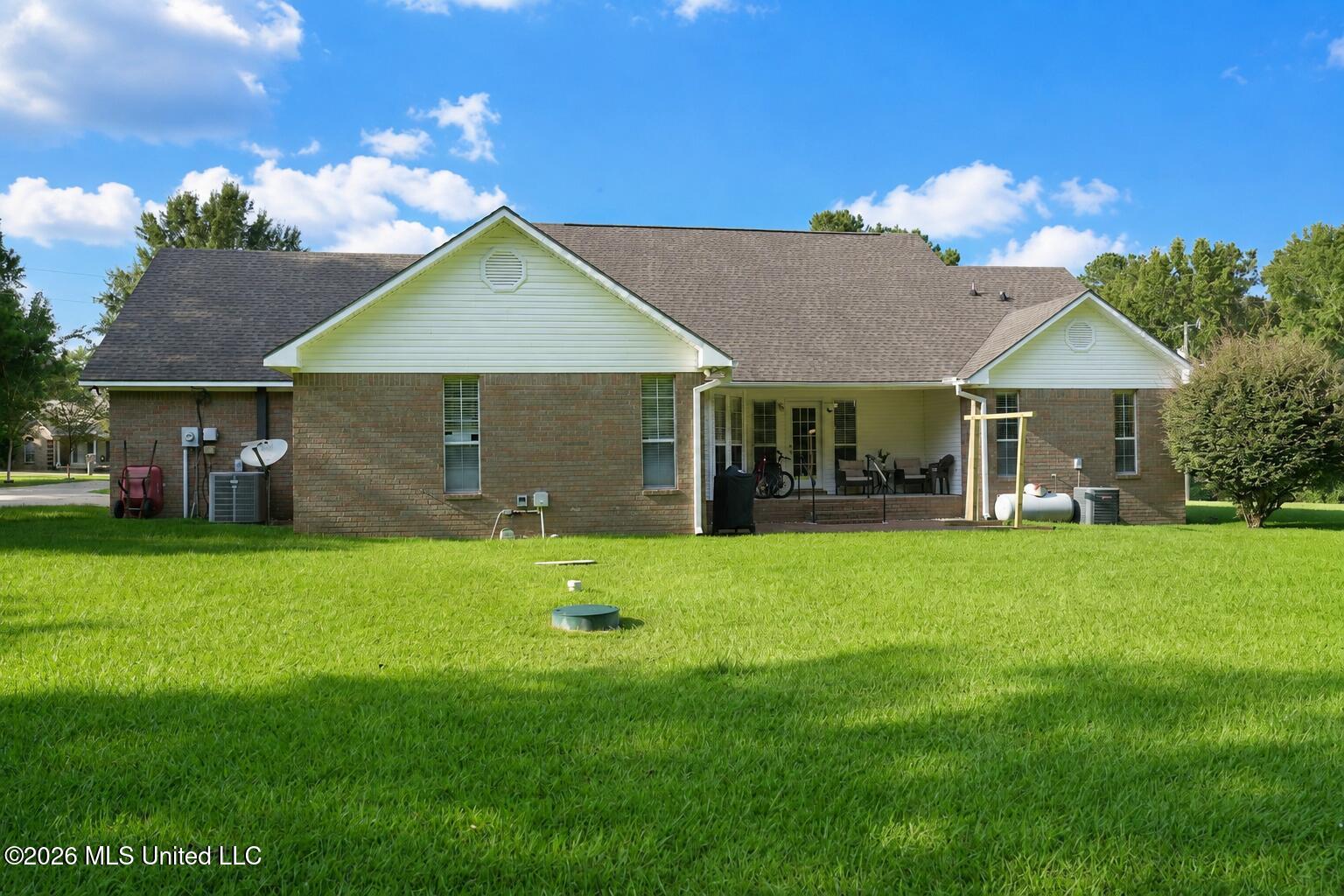 1070 Deerfield Road Property Photo 21