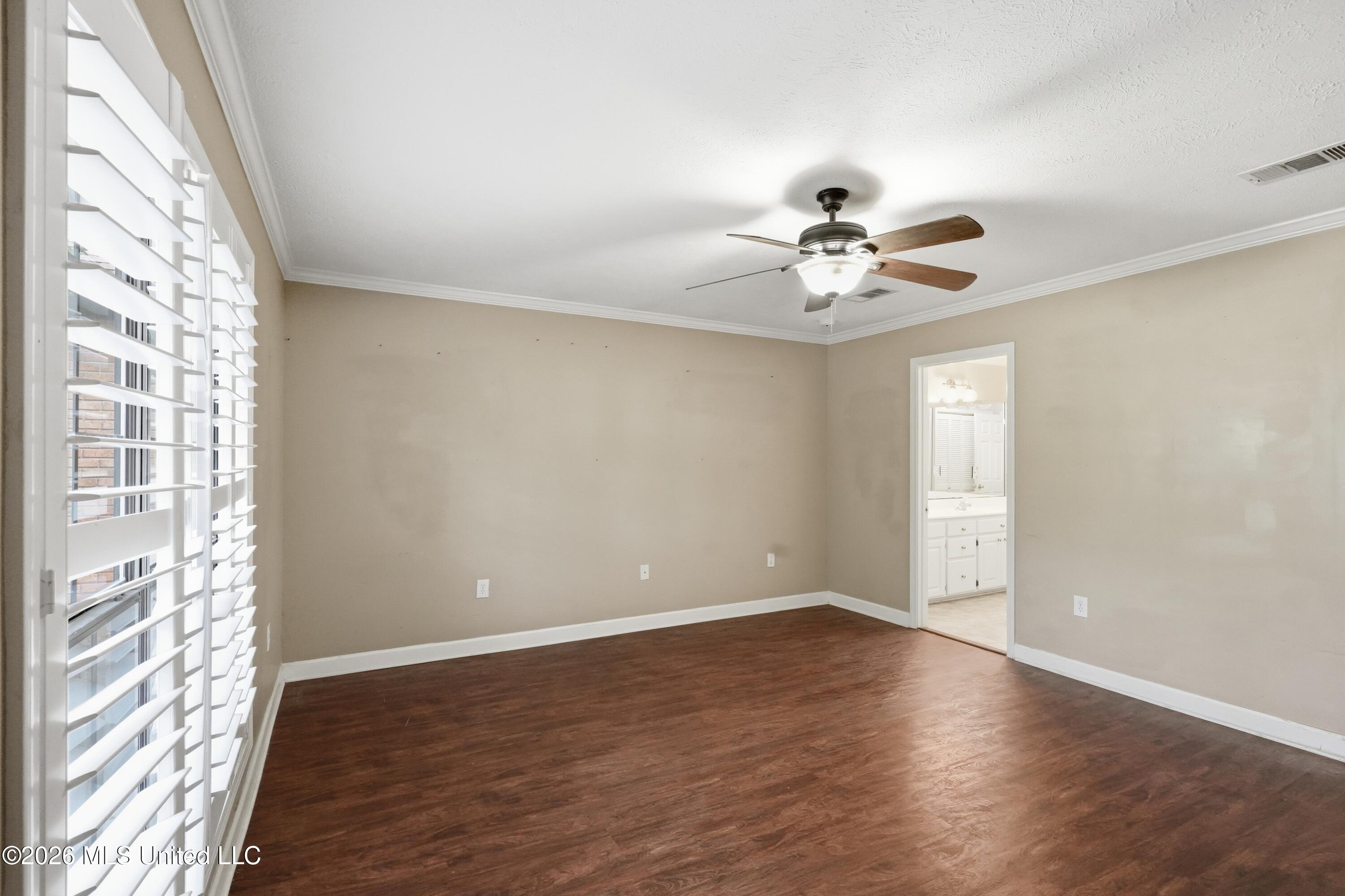 443 Bradford Drive Property Photo 8