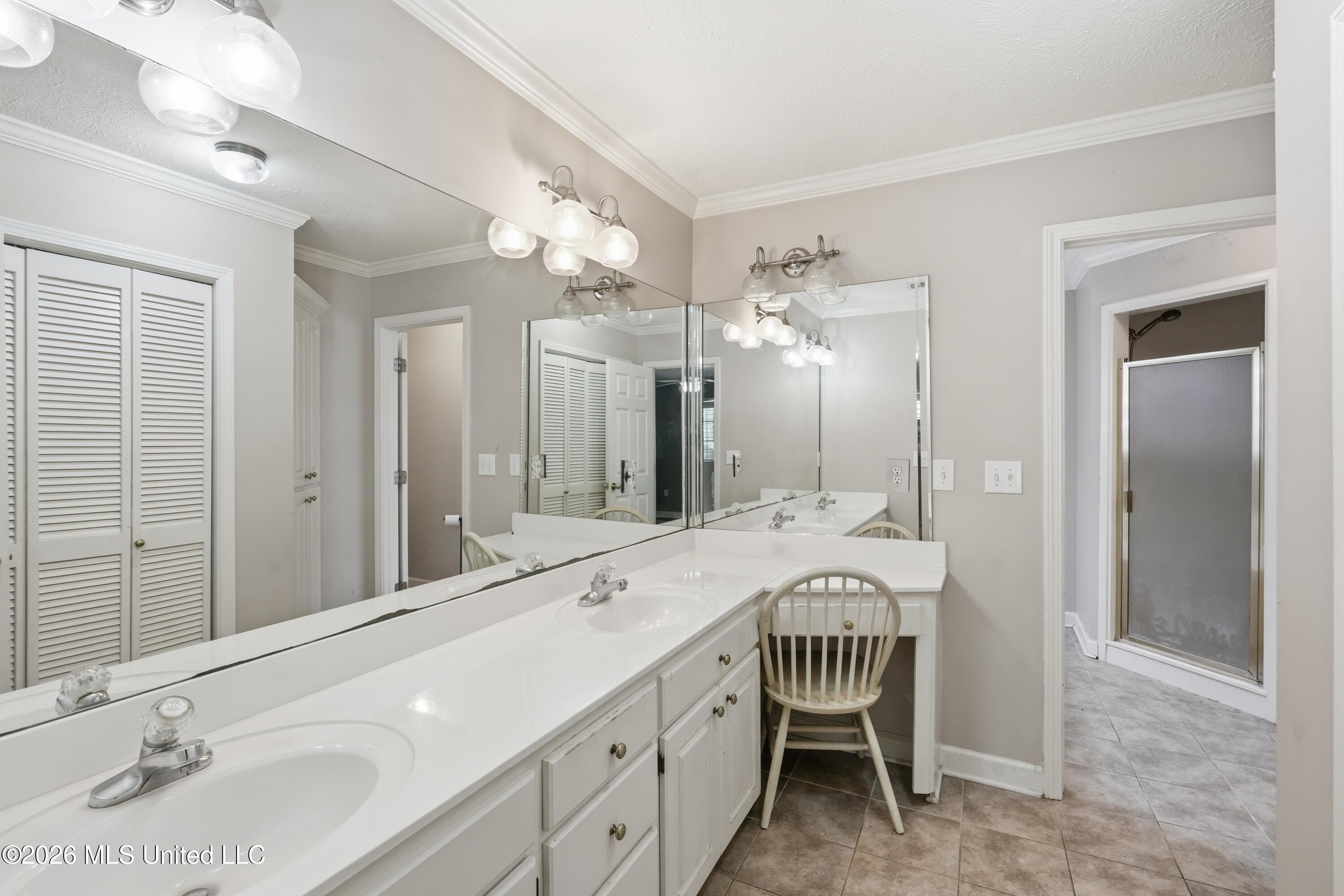 443 Bradford Drive Property Photo 10