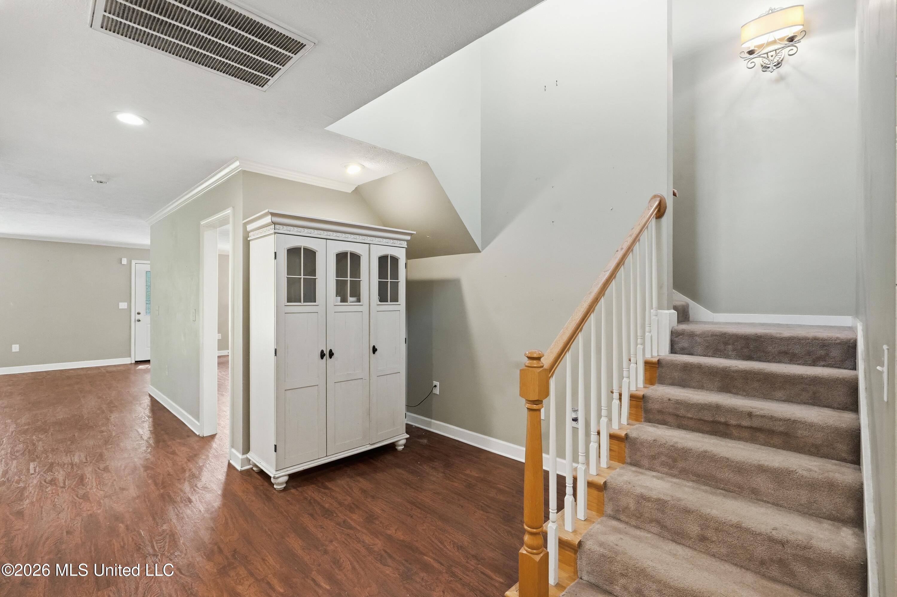 443 Bradford Drive Property Photo 14
