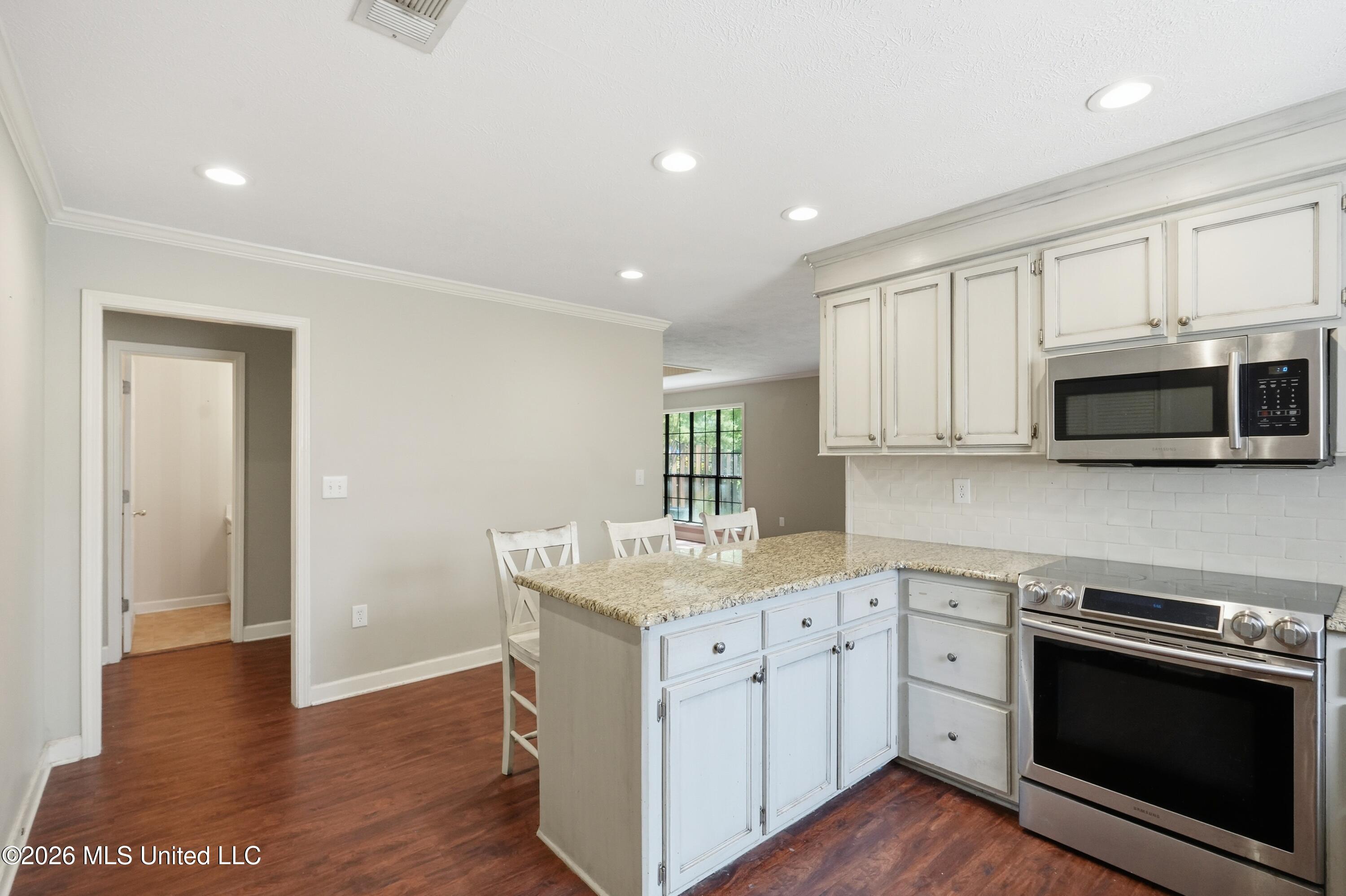 443 Bradford Drive Property Photo 29